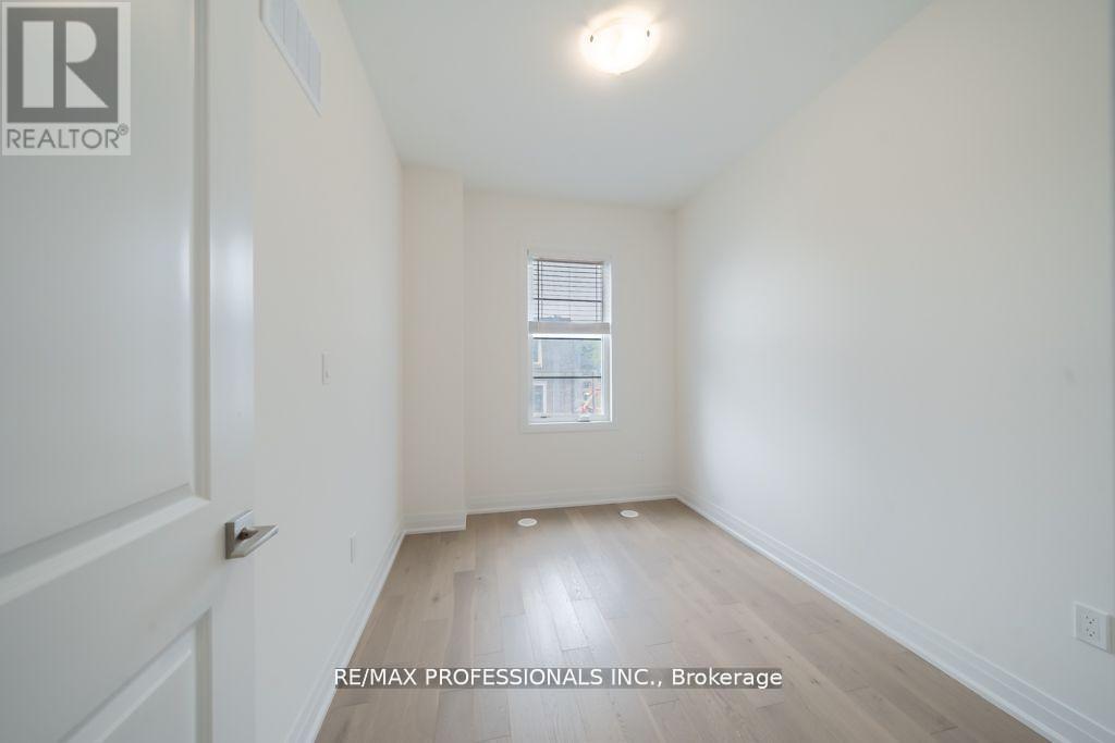 100 Salina Street, Mississauga (Streetsville), Ontario  L4M 1X8 - Photo 24 - W12762418