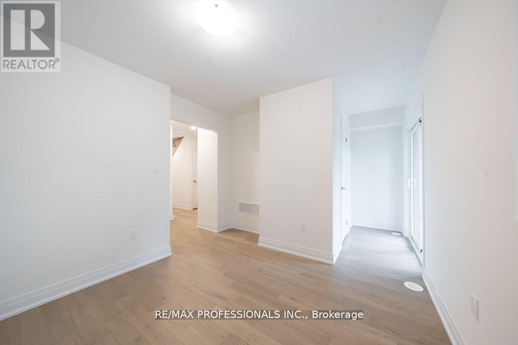 100 Salina Street, Mississauga (Streetsville), Ontario  L4M 1X8 - Photo 9 - W12762418