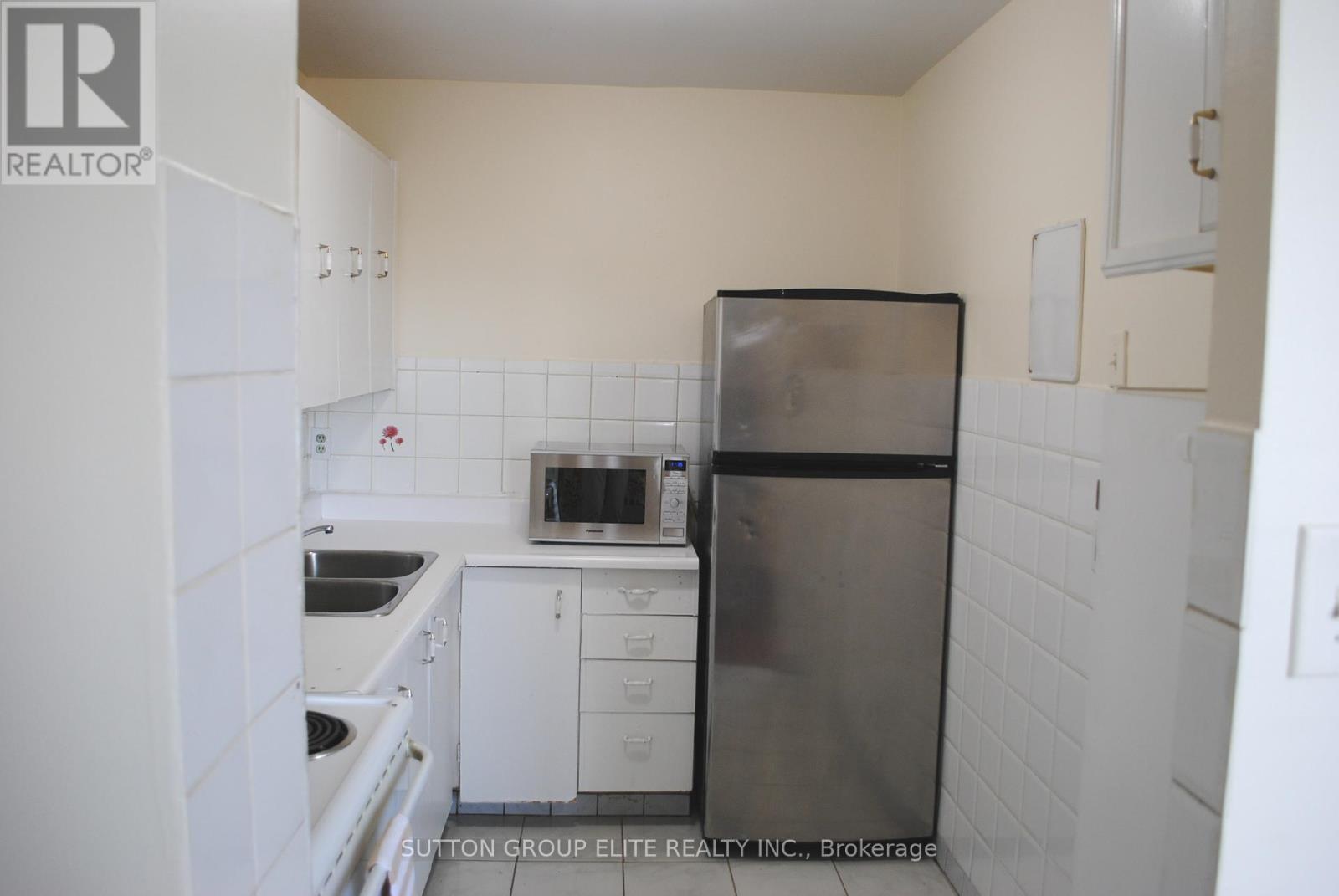 1103 - 3145 Queen Frederica Dr Drive, Mississauga, Ontario  L4Y 3A7 - Photo 5 - W12762426