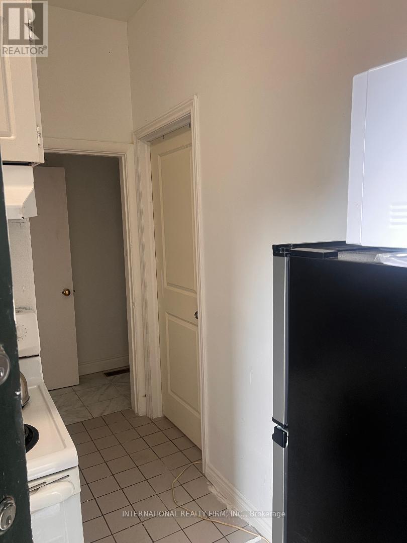 B - 2036 Weston Road W, Toronto, Ontario  M9N 1X4 - Photo 3 - W12762462