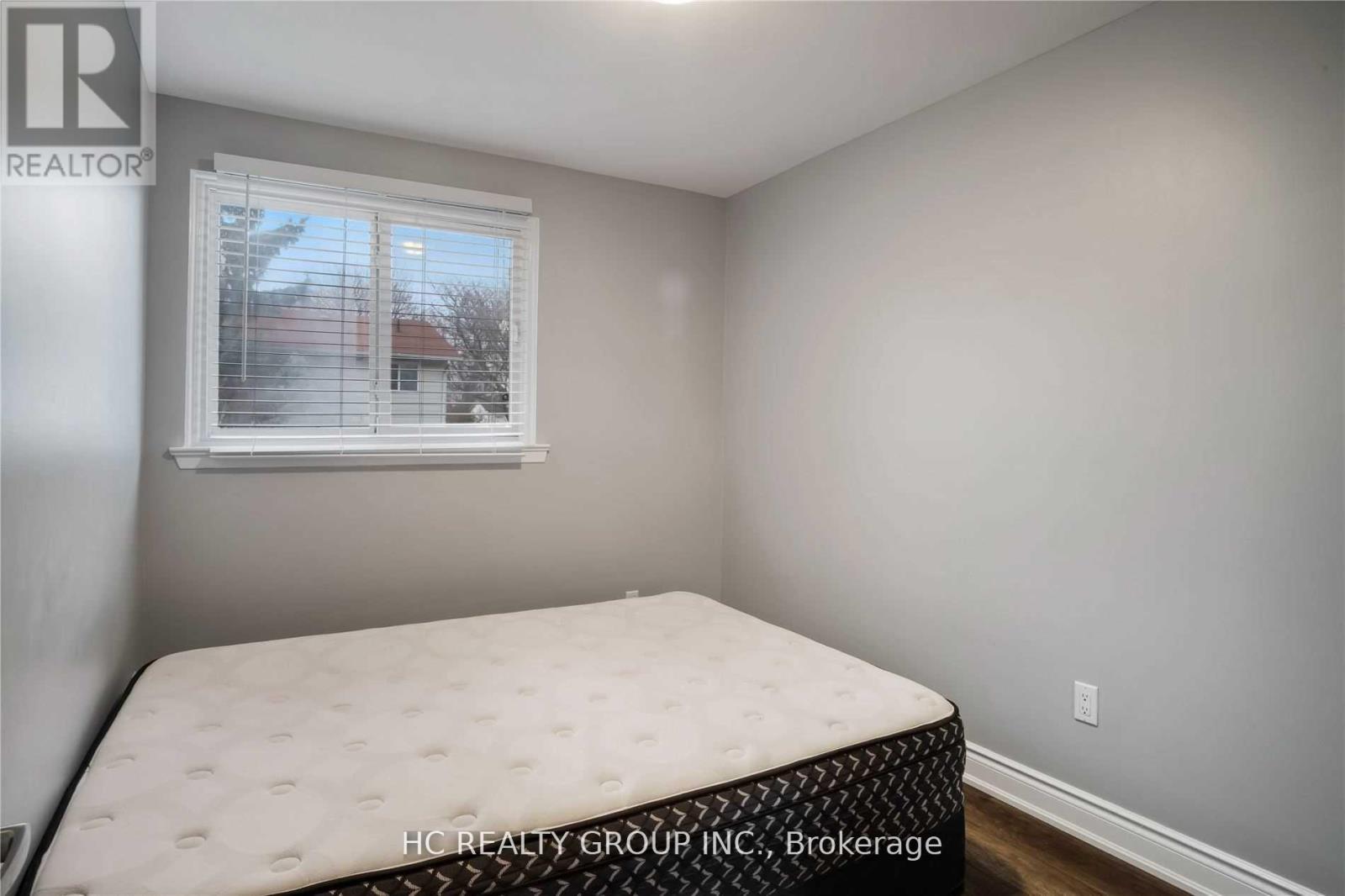 78 Orsett Street, Oakville, Ontario  L6H 2N9 - Photo 17 - W12762478