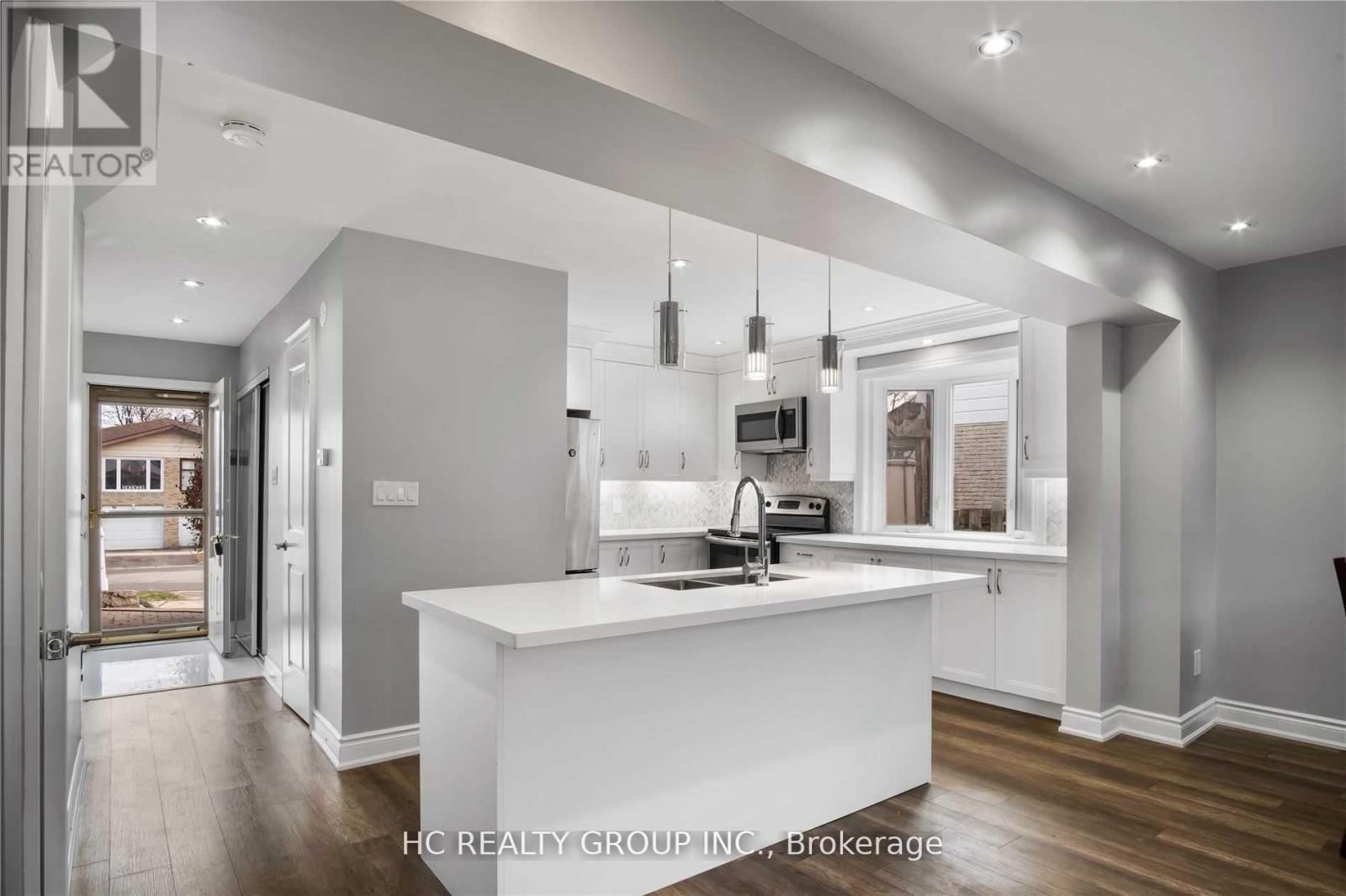 78 Orsett Street, Oakville, Ontario  L6H 2N9 - Photo 5 - W12762478