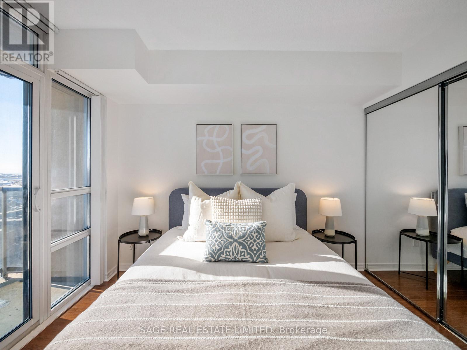 1605 - 3 Michael Power Place, Toronto, Ontario  M9A 0A2 - Photo 15 - W12762530