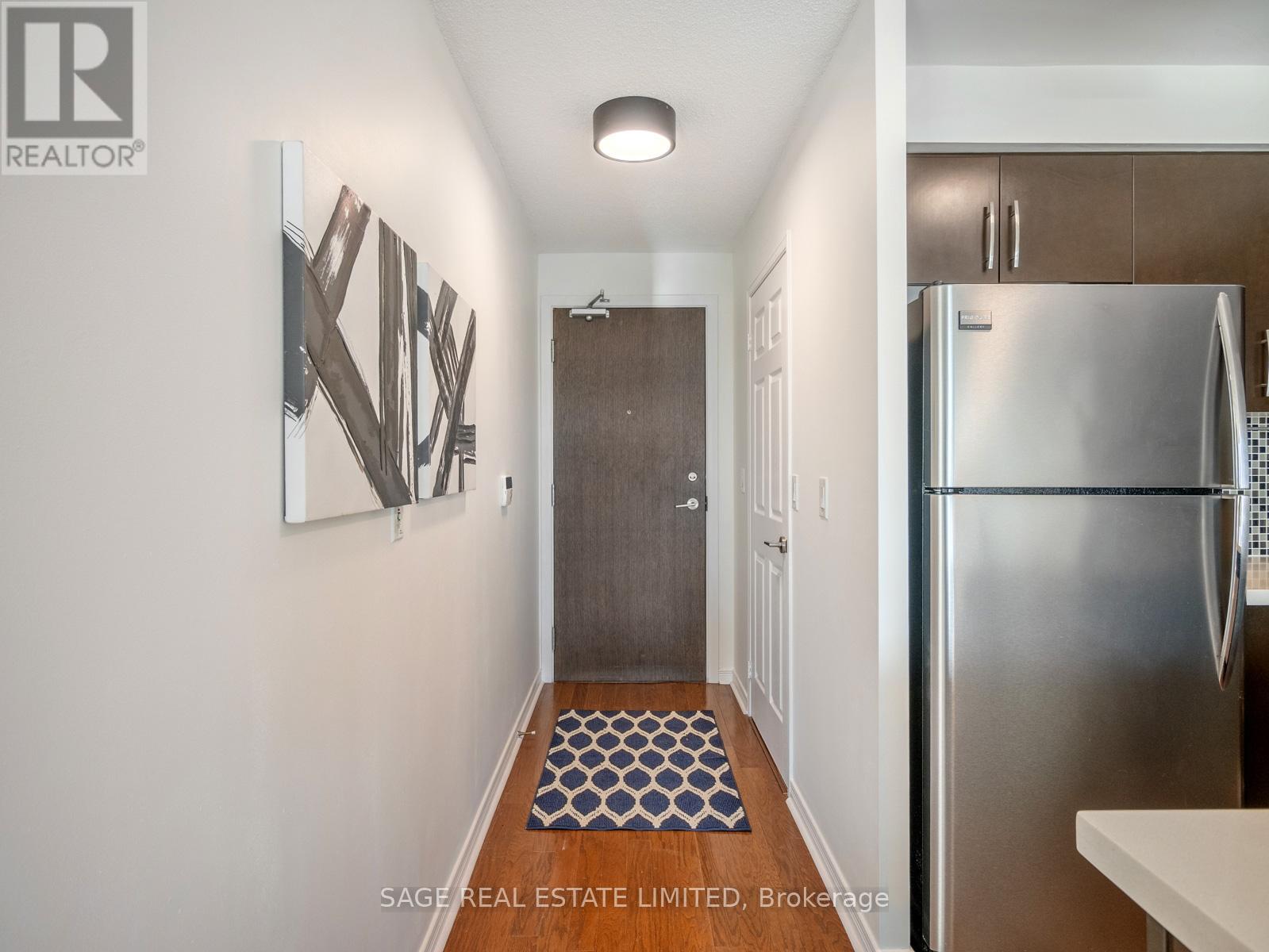 1605 - 3 Michael Power Place, Toronto, Ontario  M9A 0A2 - Photo 3 - W12762530