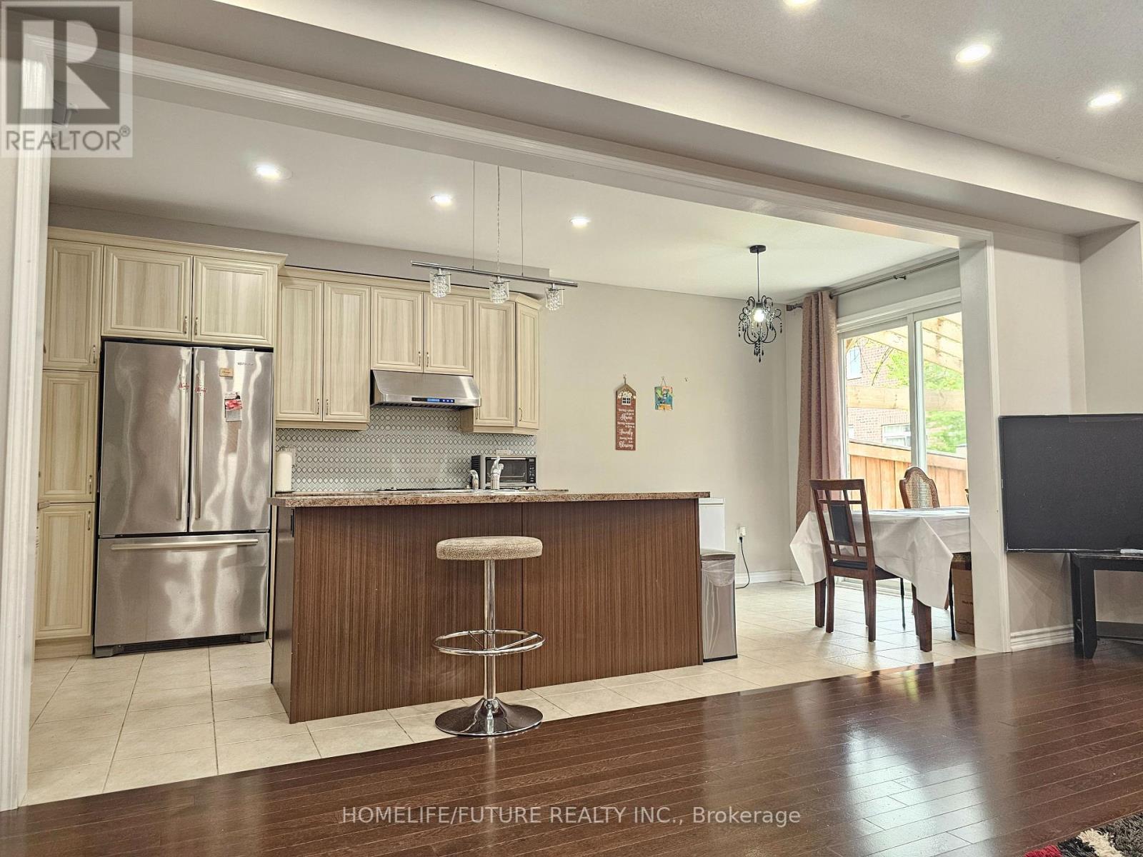 78 Enford Crescent, Brampton, Ontario  L7A 4C7 - Photo 7 - W12762532