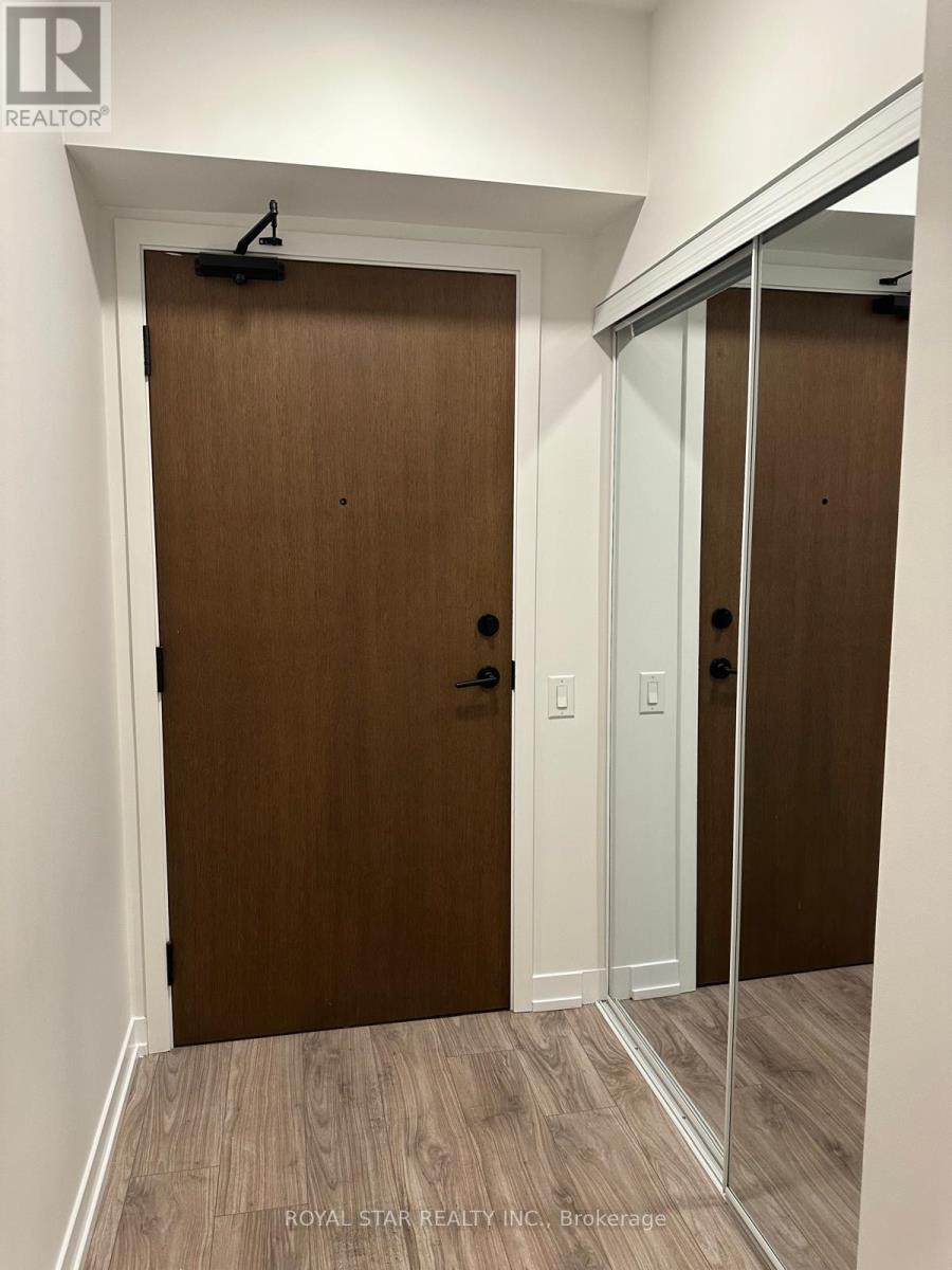 316 - 4065 Confederation Parkway, Mississauga, Ontario  L5B 0L4 - Photo 2 - W12762554