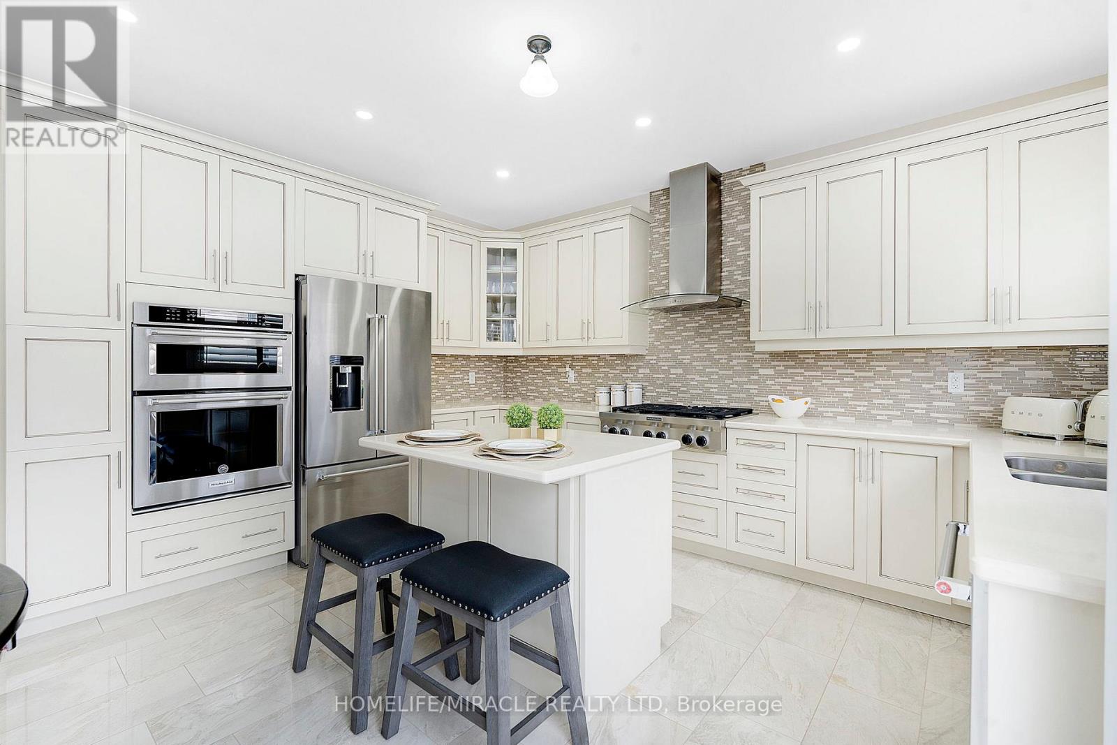 10 Dalecrest Road, Brampton, Ontario  L6X 5N3 - Photo 16 - W12762562