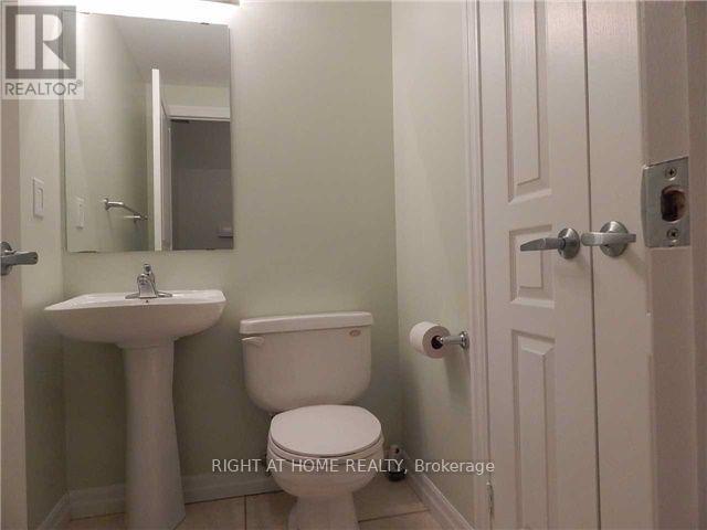 1810 - 220 Burnhamthorpe Road W, Mississauga, Ontario  L5B 3Y5 - Photo 6 - W12762572