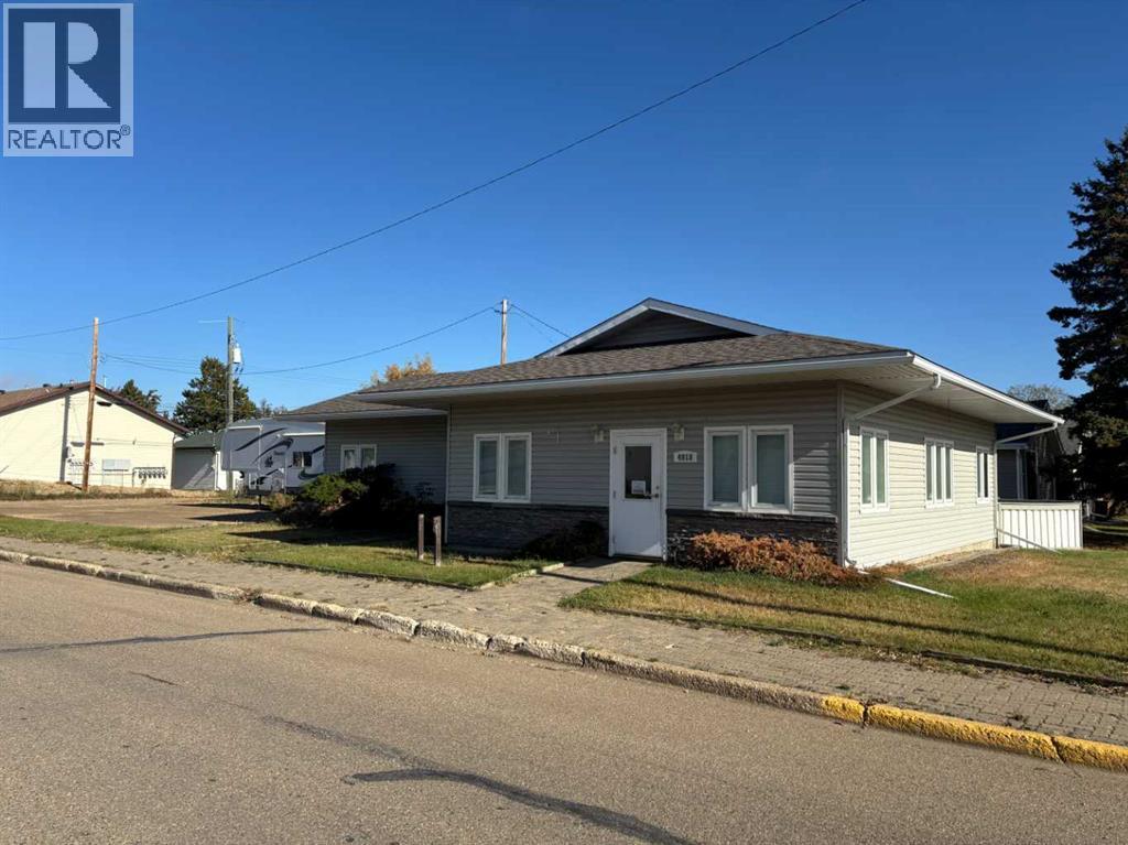 4918 49 Avenue, Grimshaw, Alberta  T0H 1W0 - Photo 2 - A2264310
