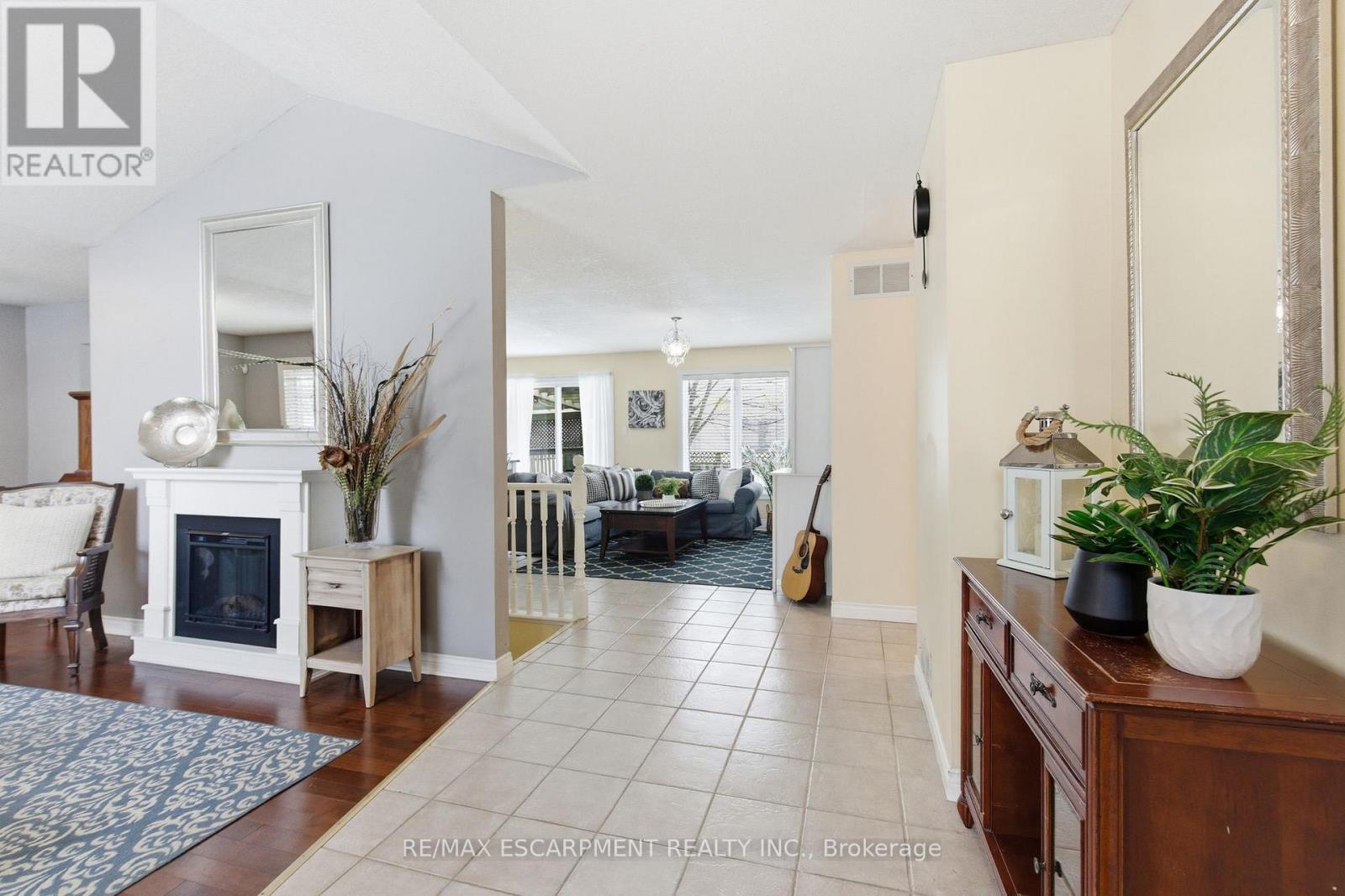 65 Thistlemoor Drive, Haldimand, Ontario  N3W 2K5 - Photo 5 - X12762498