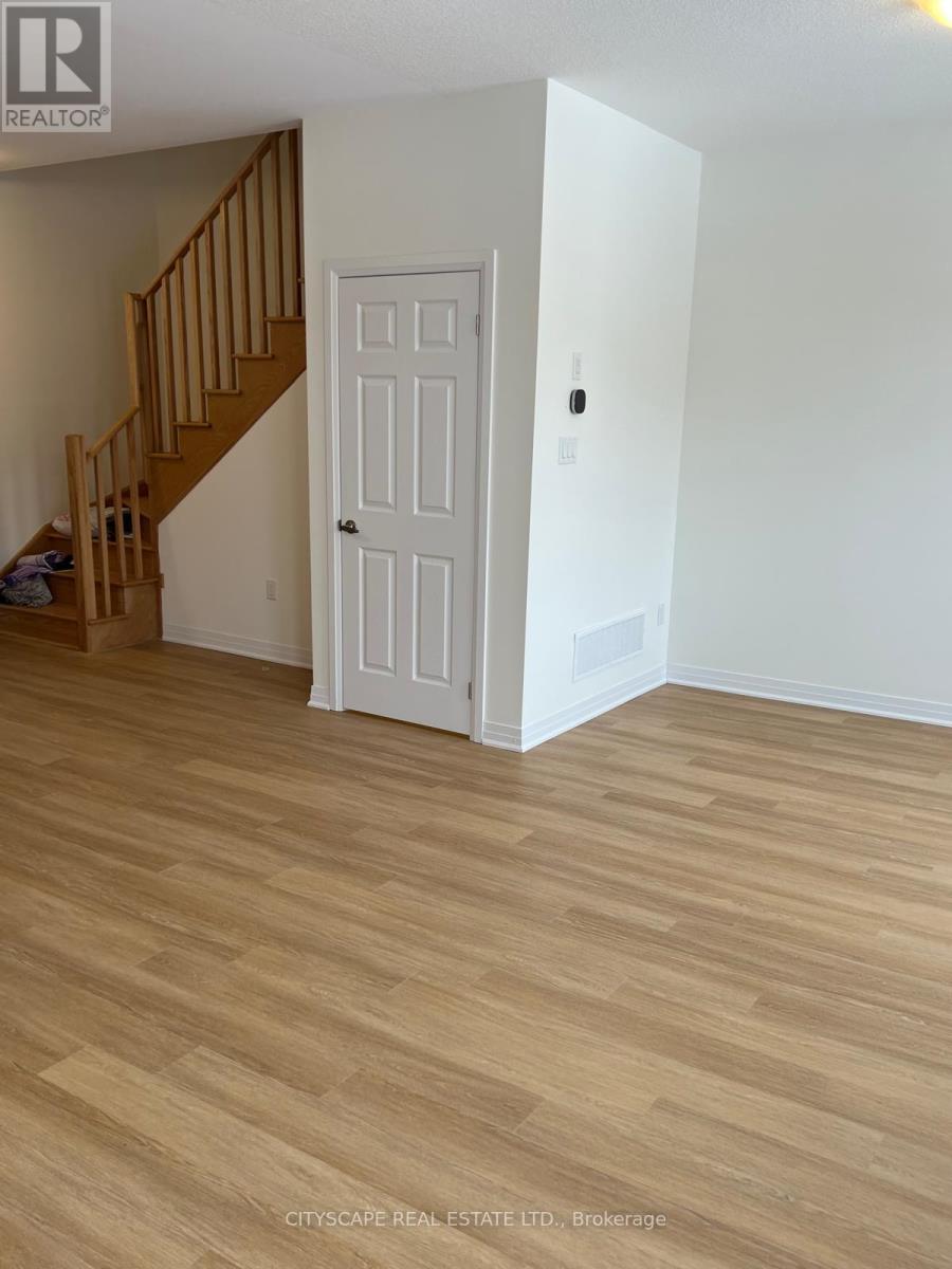 49 Pogie Drive, Welland, Ontario  L3P 0P2 - Photo 3 - X12762512