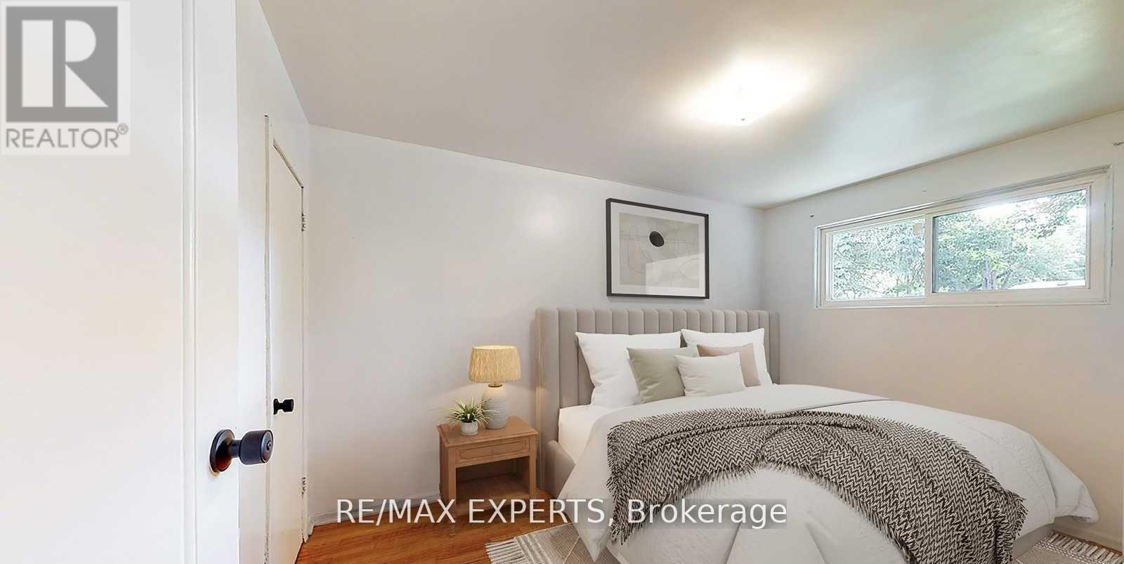 153 Ward Avenue, Hamilton, Ontario  L8S 2G1 - Photo 5 - X12762536