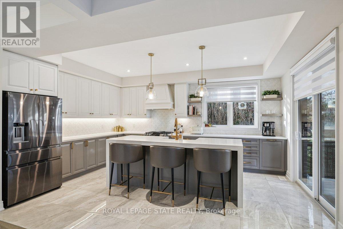 47 Cielo Court, Hamilton, Ontario  L9B 0J1 - Photo 9 - X12762538