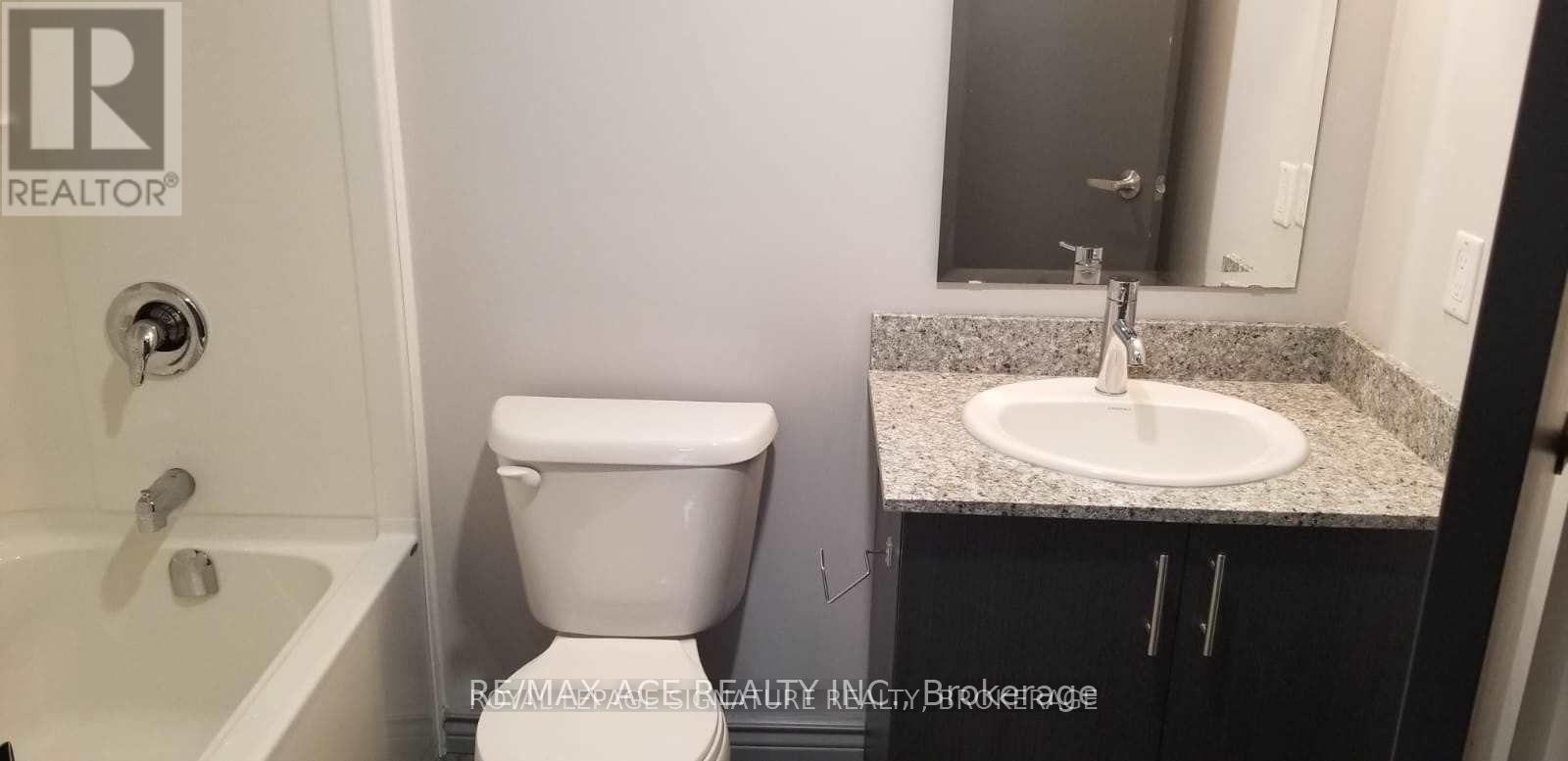 F-207 - 275 Larch Street, Waterloo, Ontario  N2L 3R2 - Photo 9 - X12762568