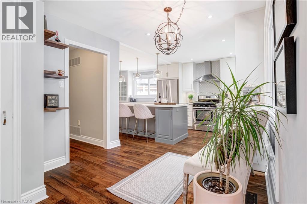 1807 Heather Hills Drive, Burlington, Ontario  L7P 2Z1 - Photo 10 - 40795896