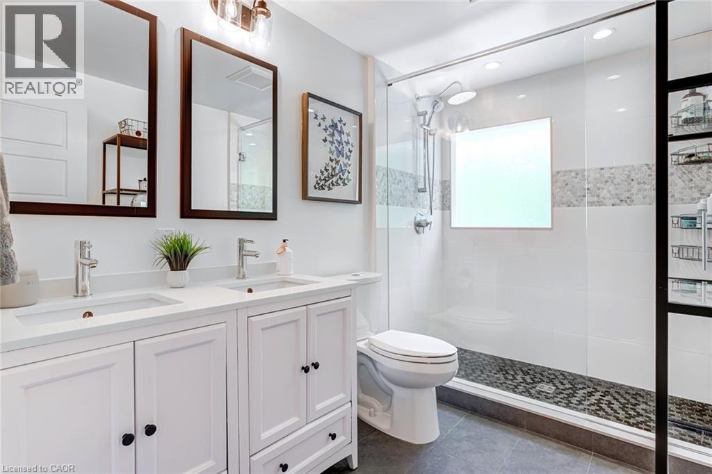 1807 Heather Hills Drive, Burlington, Ontario  L7P 2Z1 - Photo 22 - 40795896