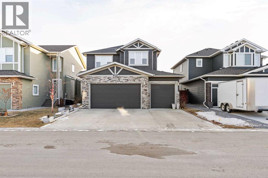 1402 Price Road, Carstairs, Alberta