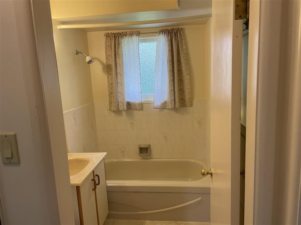 12677 98 Avenue, Surrey, British Columbia  V3V 2K7 - Photo 10 - R3086136