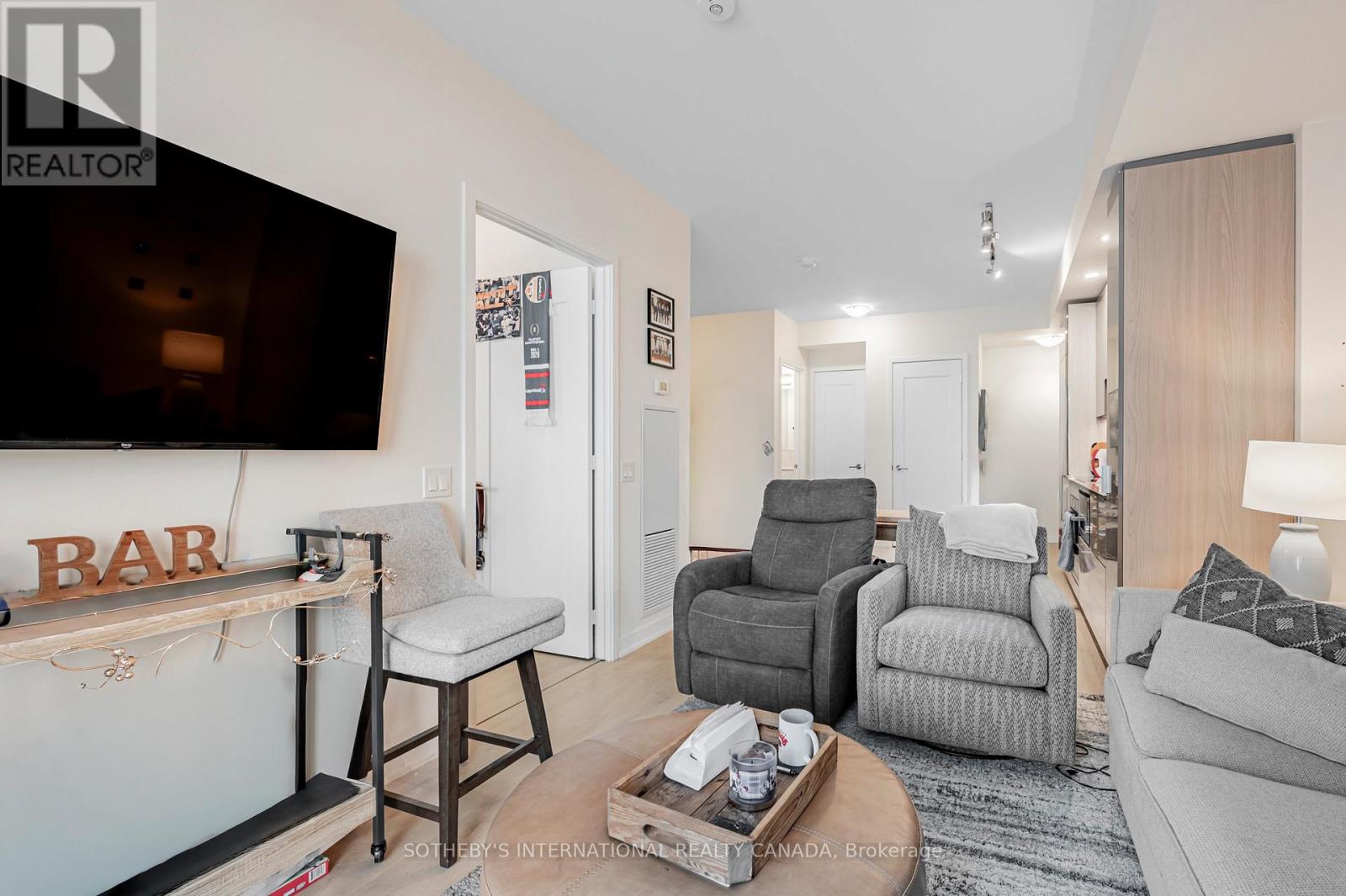 1910 - 28 Freeland Street, Toronto, Ontario  M5E 0E3 - Photo 10 - C12761130