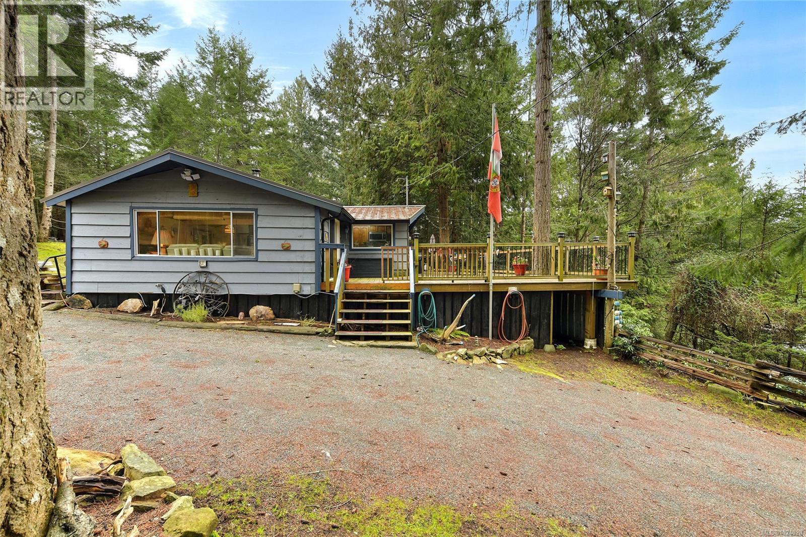 493 Abbott Rd, Mayne Island, British Columbia  V0N 2J1 - Photo 1 - 1024028