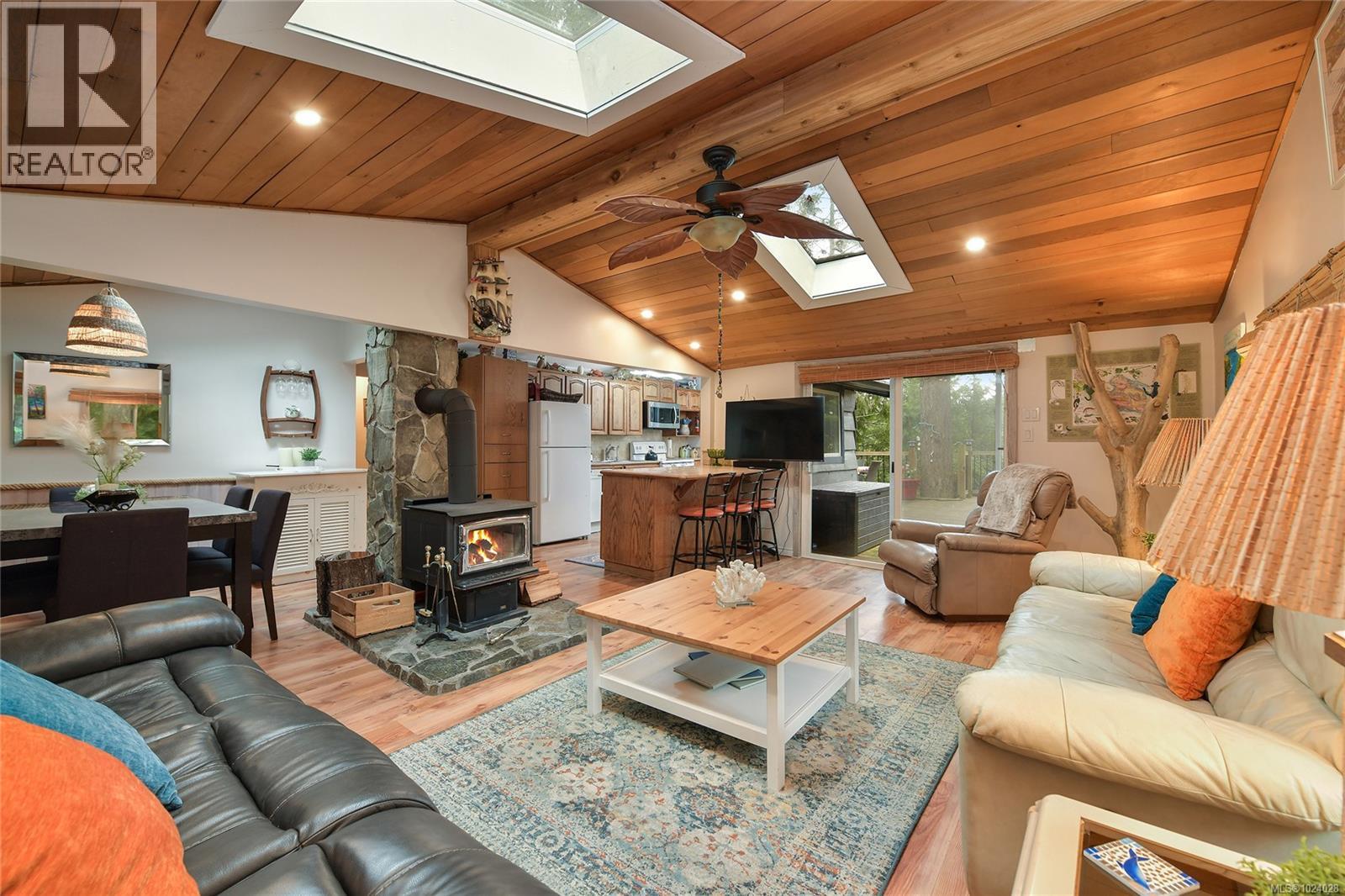 493 Abbott Rd, Mayne Island, British Columbia  V0N 2J1 - Photo 27 - 1024028