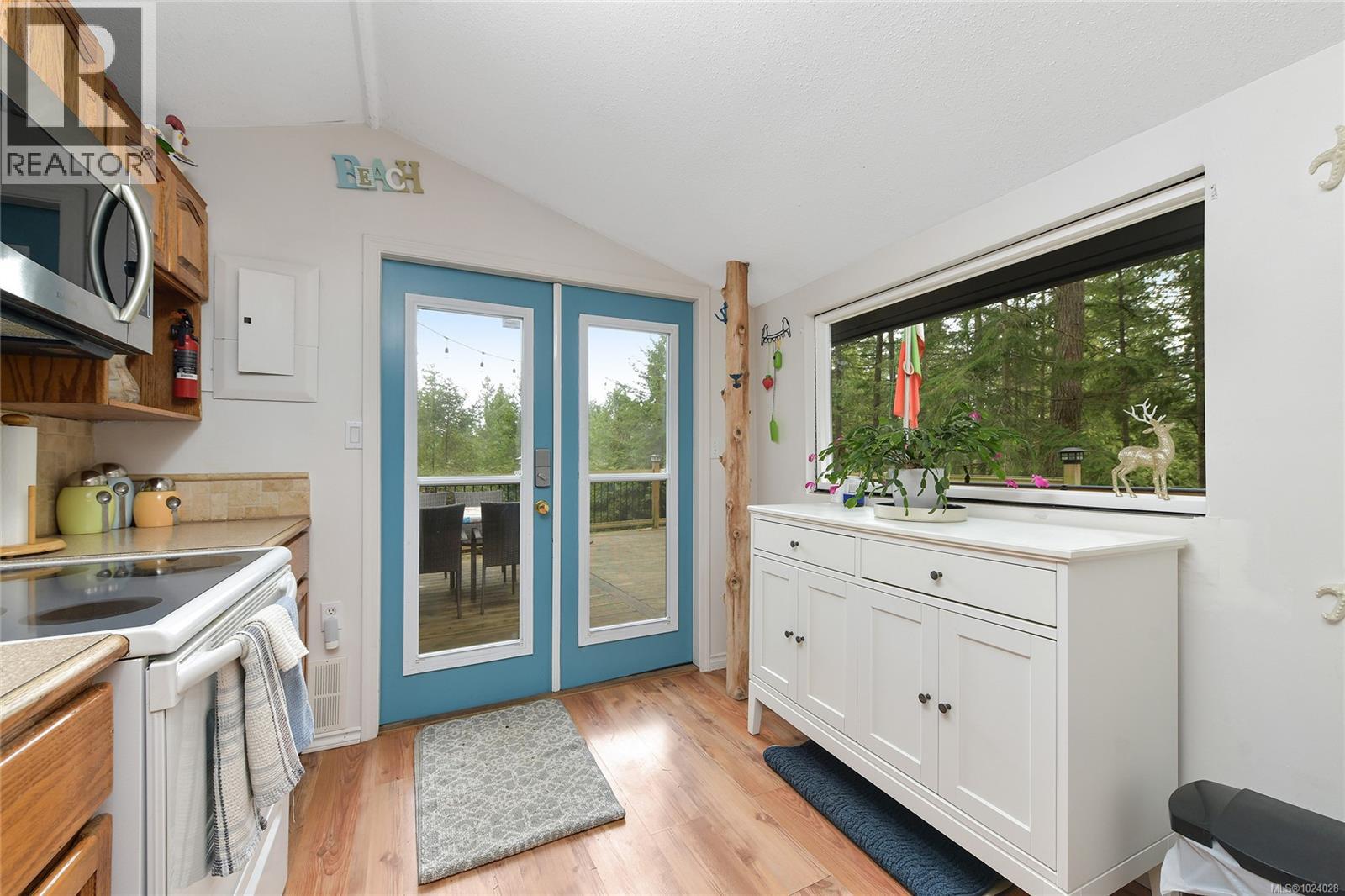 493 Abbott Rd, Mayne Island, British Columbia  V0N 2J1 - Photo 28 - 1024028