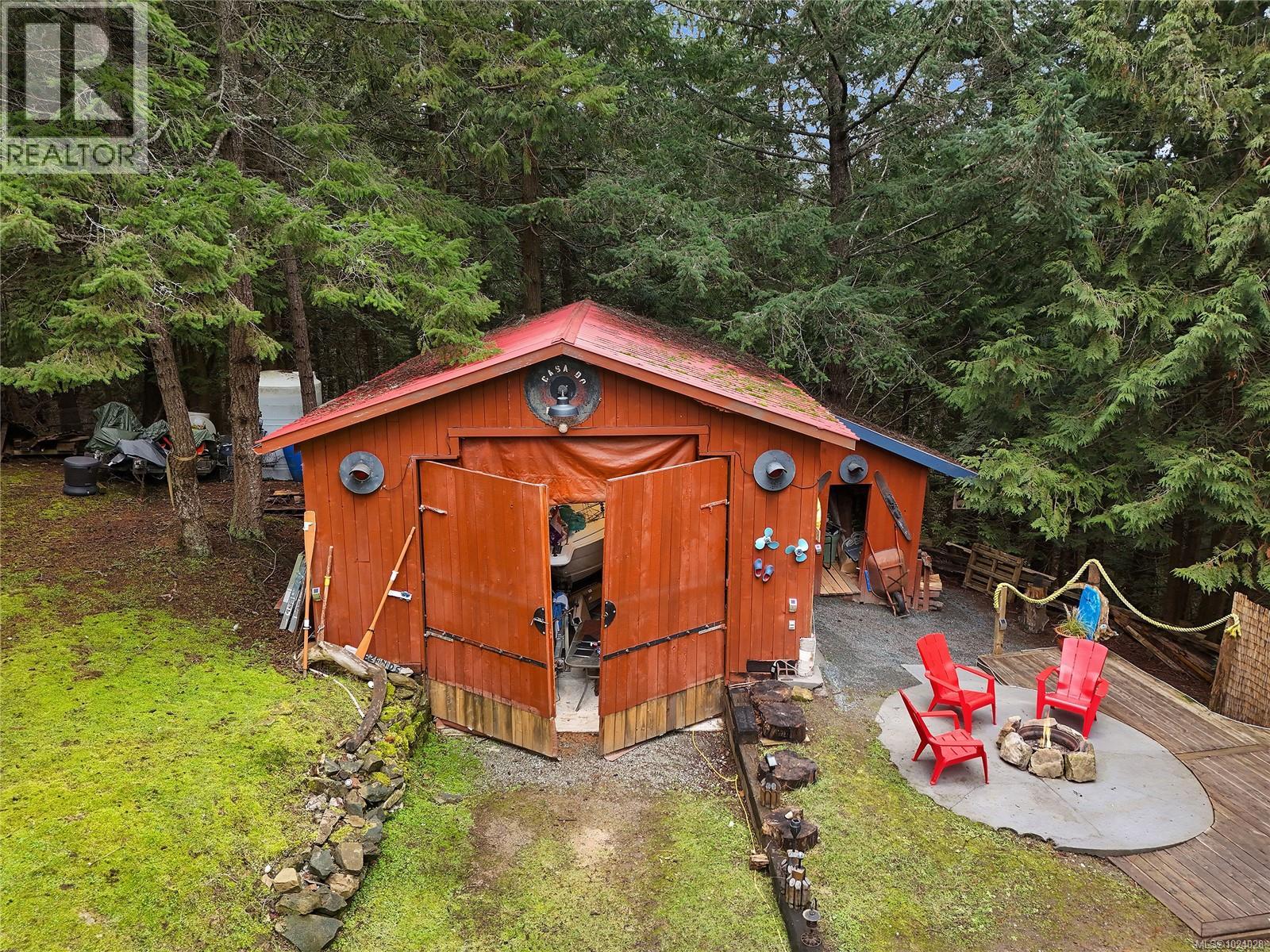 493 Abbott Rd, Mayne Island, British Columbia  V0N 2J1 - Photo 37 - 1024028