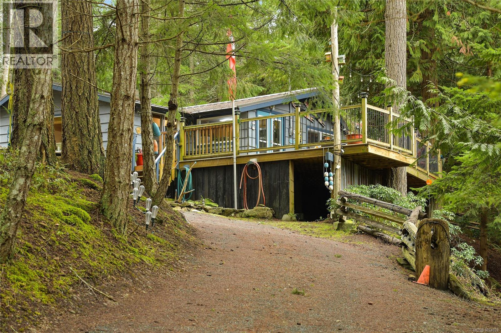 493 Abbott Rd, Mayne Island, British Columbia  V0N 2J1 - Photo 69 - 1024028