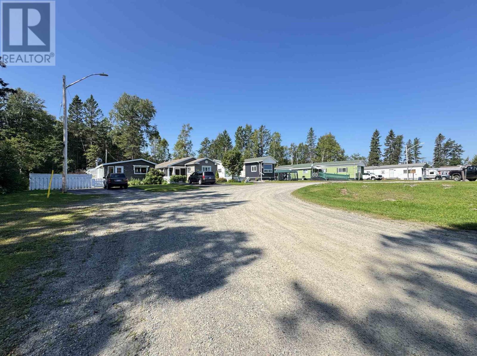 28 Winston RD, Wawa, Ontario