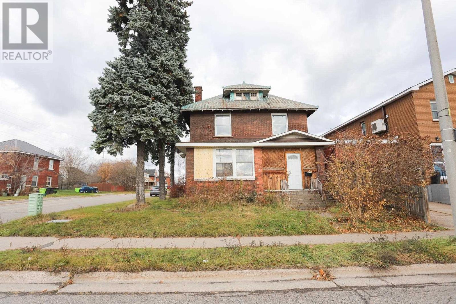 364 Albert St, Sault Ste. Marie, Ontario  P6A 1B7 - Photo 10 - SM260228