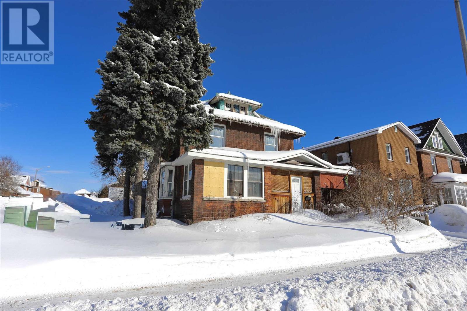 364 Albert St, Sault Ste. Marie, Ontario  P6A 1B7 - Photo 3 - SM260228