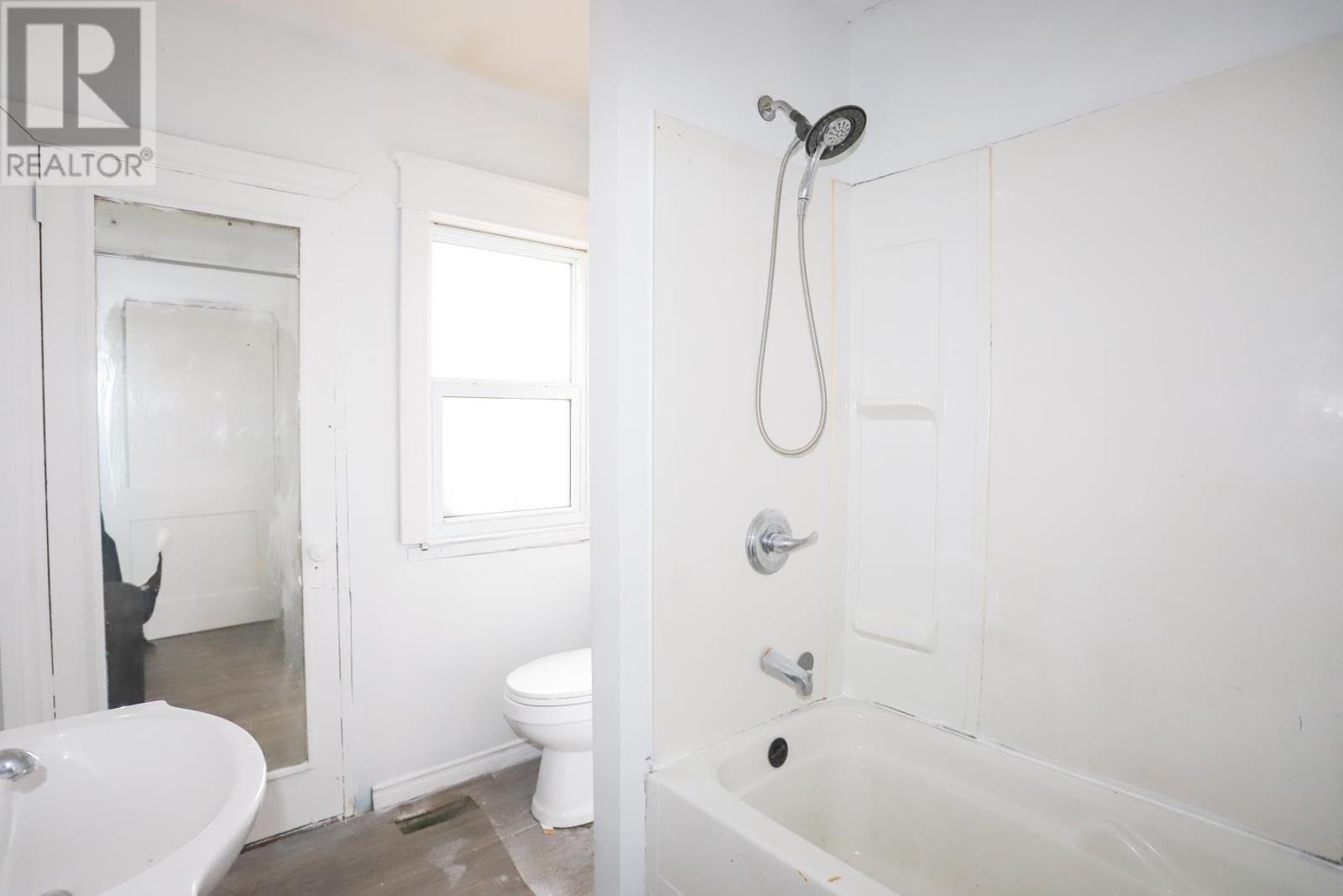 364 Albert St, Sault Ste. Marie, Ontario  P6A 1B7 - Photo 35 - SM260228