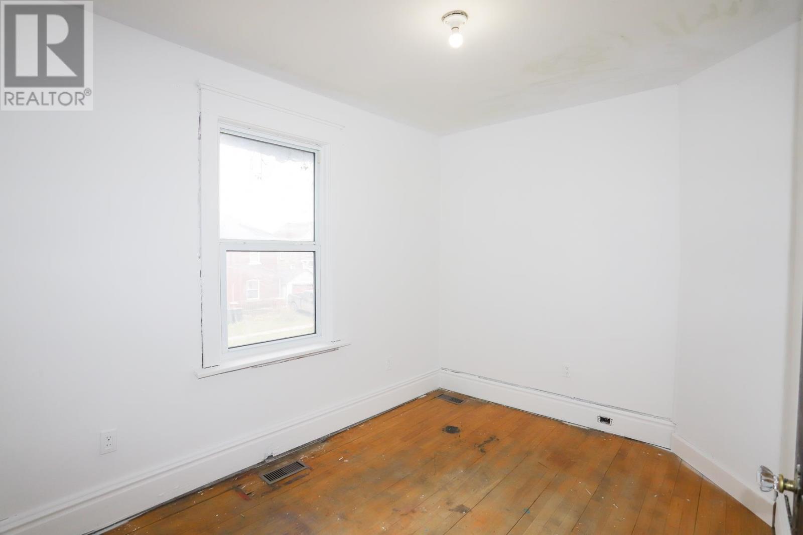 364 Albert St, Sault Ste. Marie, Ontario  P6A 1B7 - Photo 25 - SM260228