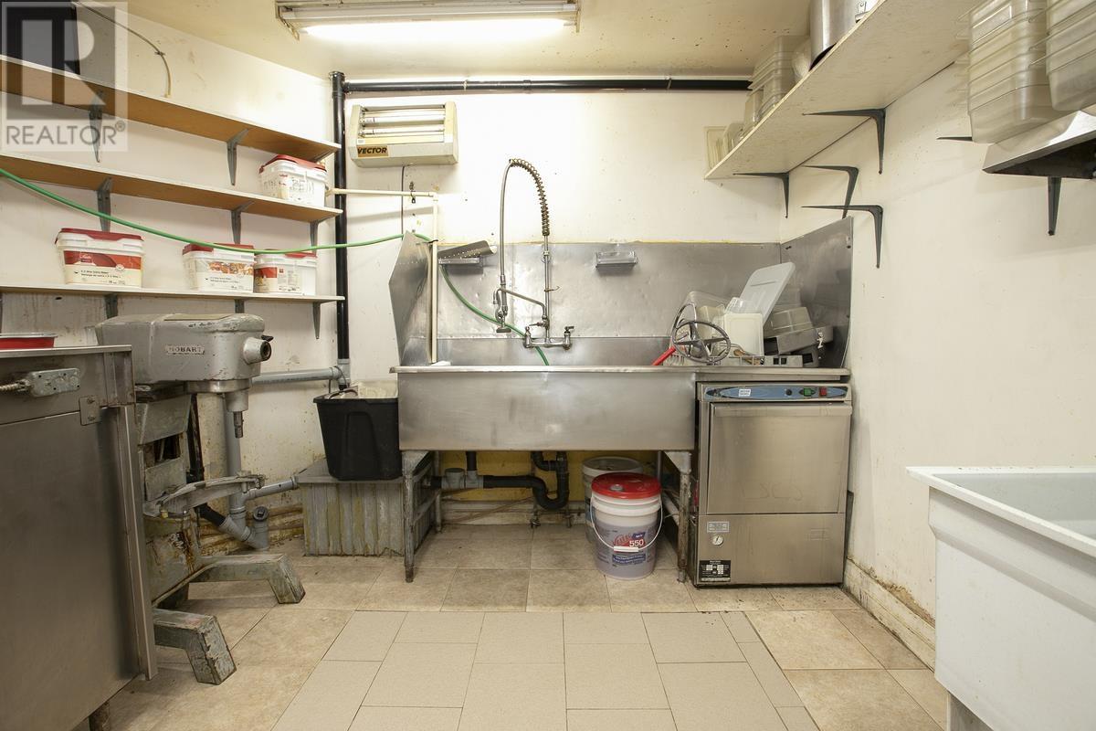 319 Korah Rd, Sault Ste. Marie, Ontario  P6C 4H2 - Photo 37 - SM260236