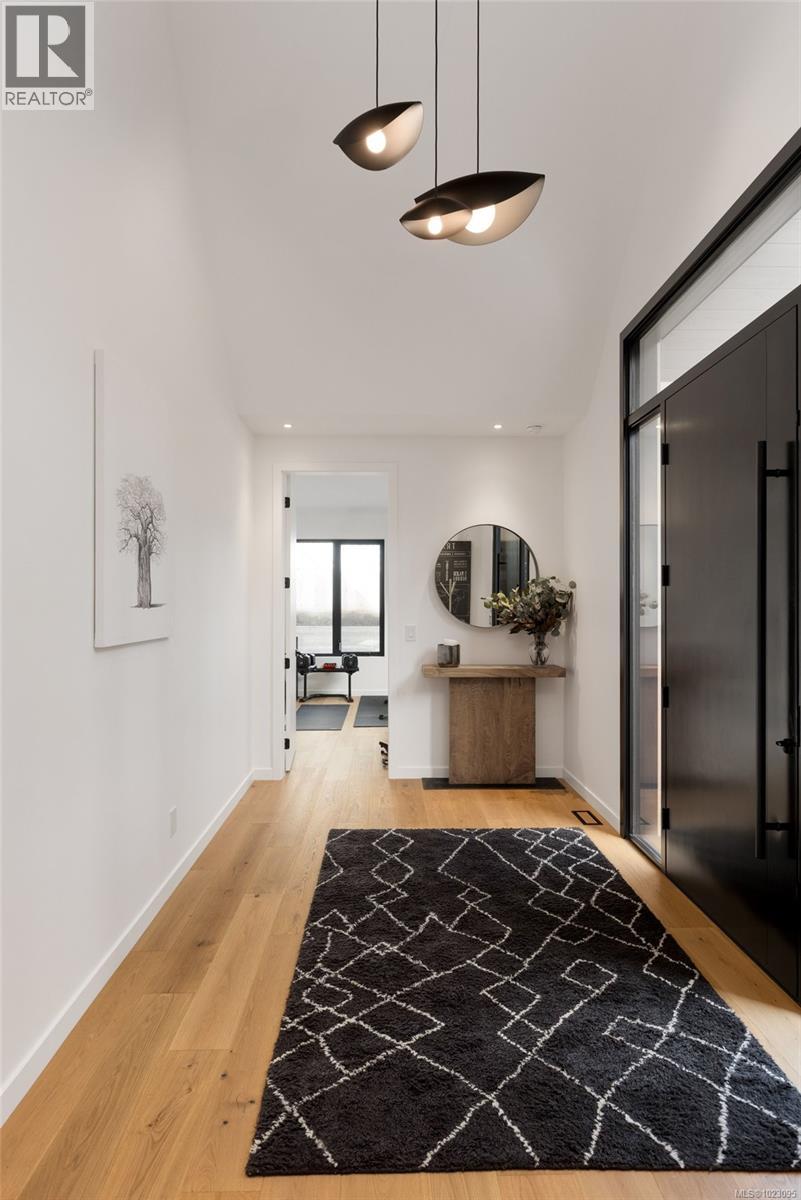 10630 Derrick Rd, North Saanich, British Columbia  V8L 5M8 - Photo 5 - 1023095