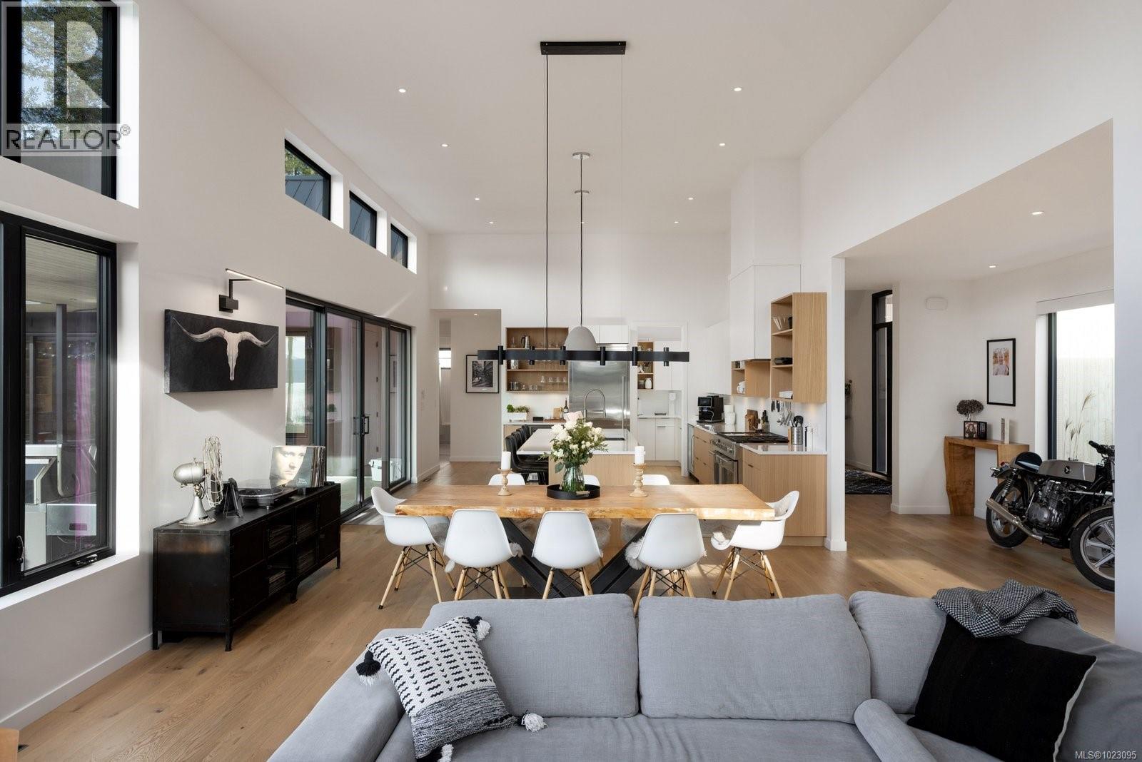 10630 Derrick Rd, North Saanich, British Columbia  V8L 5M8 - Photo 19 - 1023095