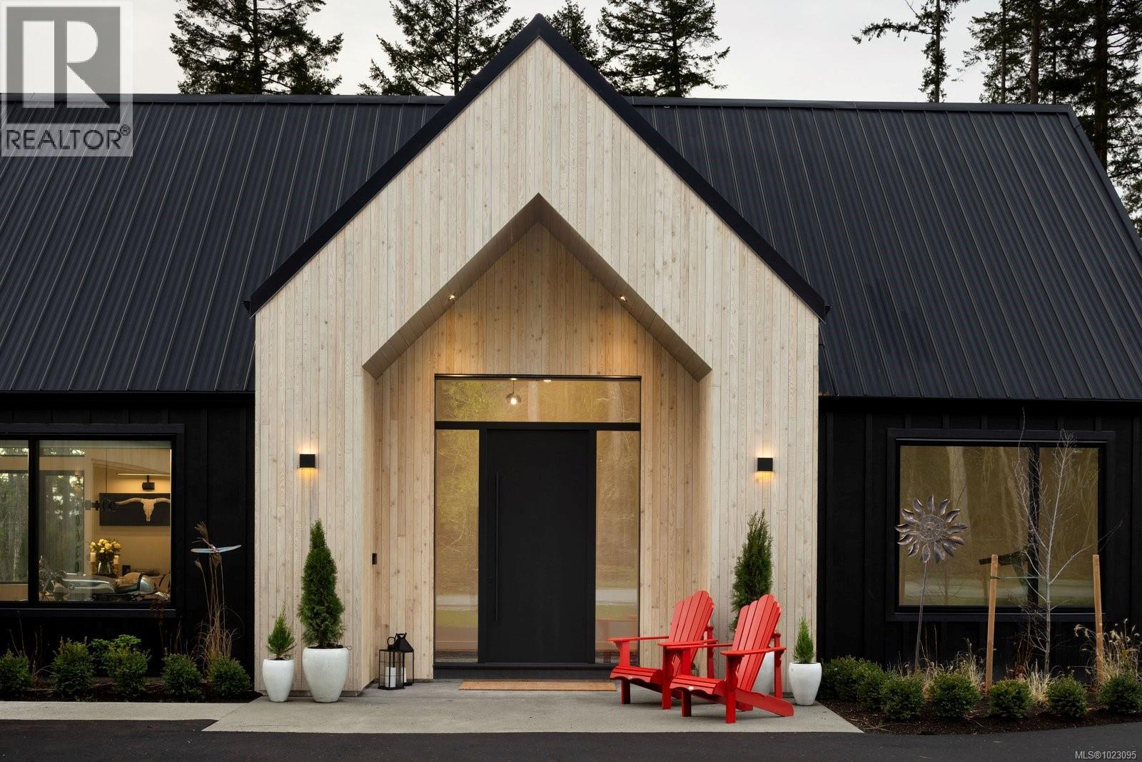 10630 Derrick Rd, North Saanich, British Columbia  V8L 5M8 - Photo 4 - 1023095