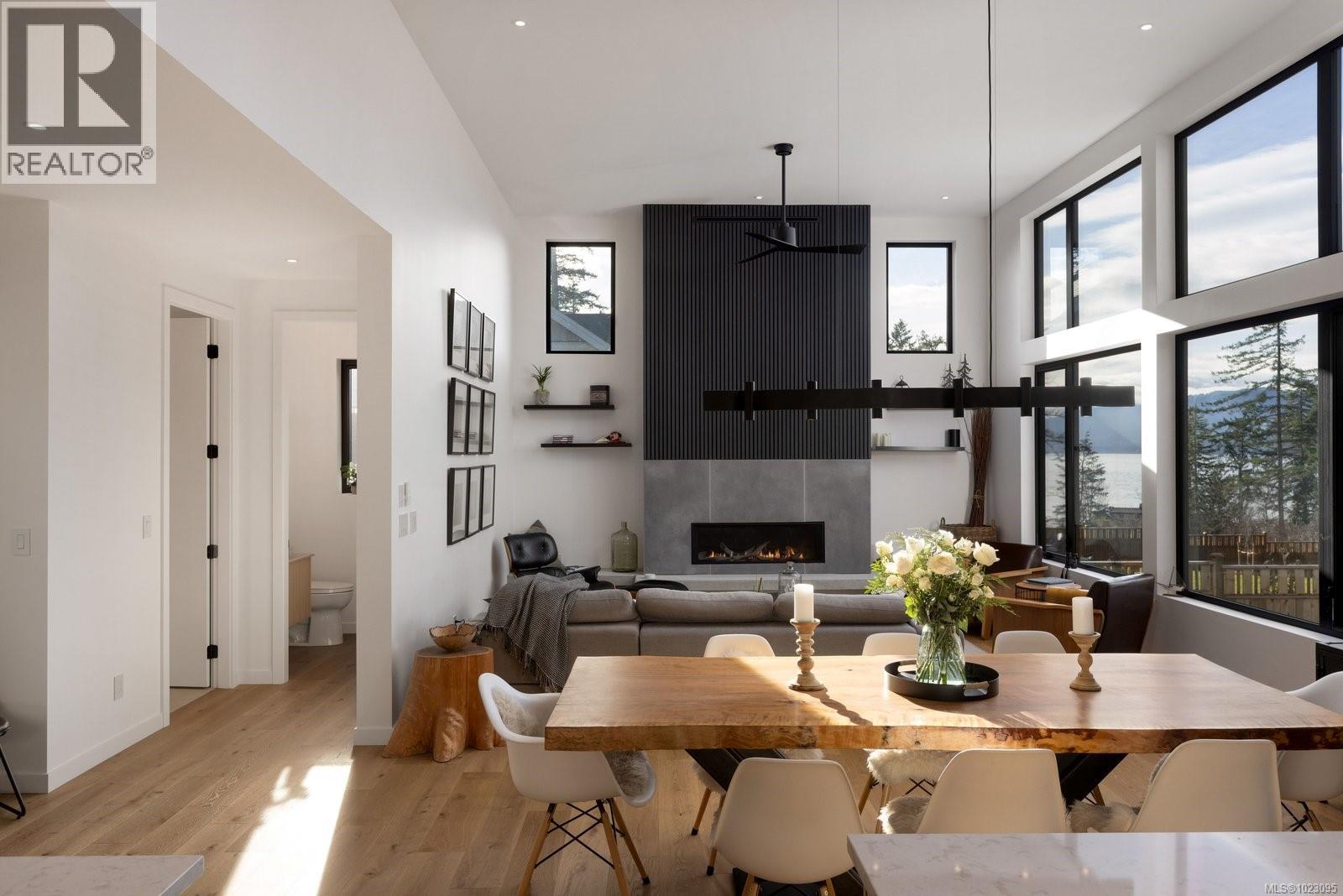 10630 Derrick Rd, North Saanich, British Columbia  V8L 5M8 - Photo 10 - 1023095