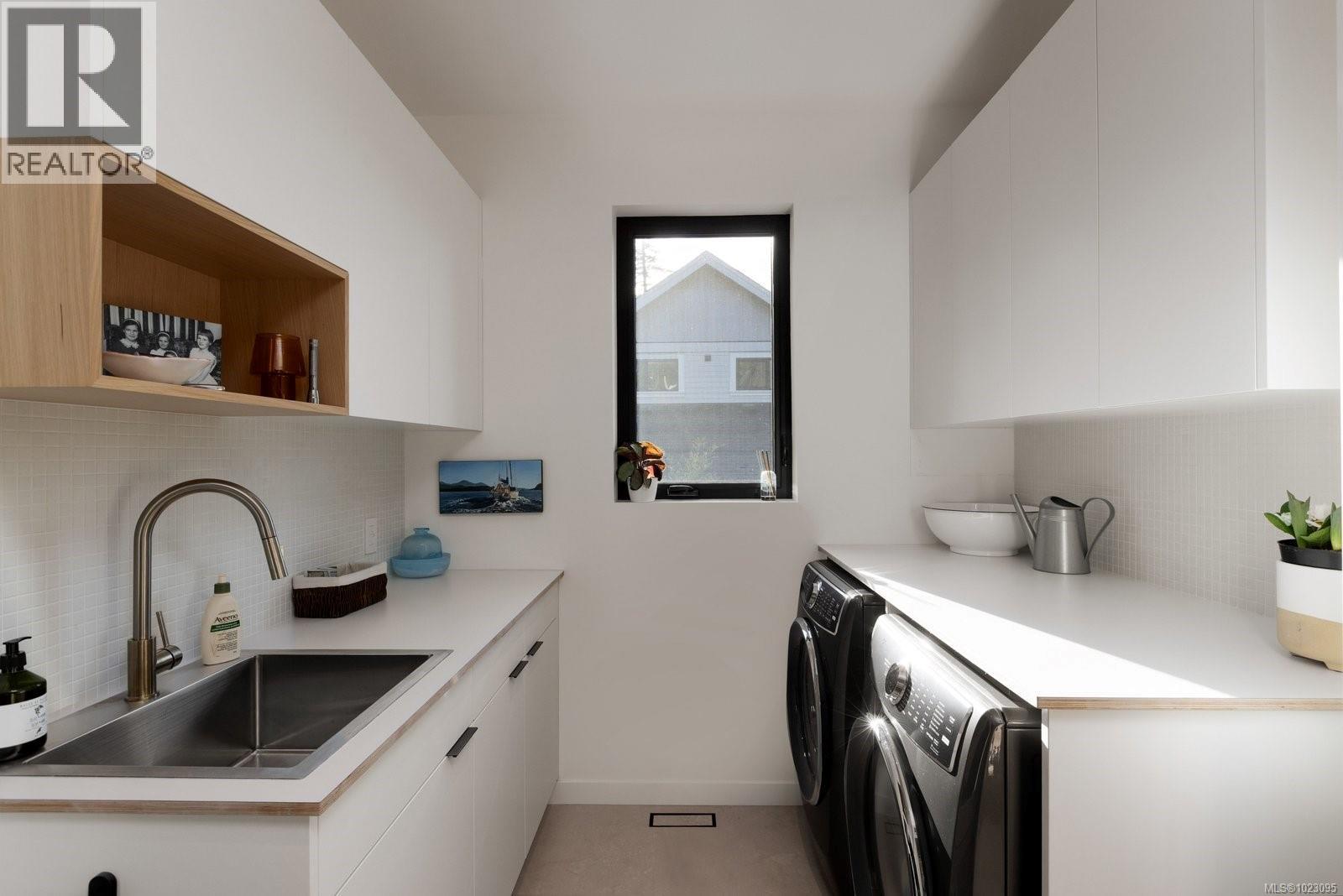 10630 Derrick Rd, North Saanich, British Columbia  V8L 5M8 - Photo 25 - 1023095