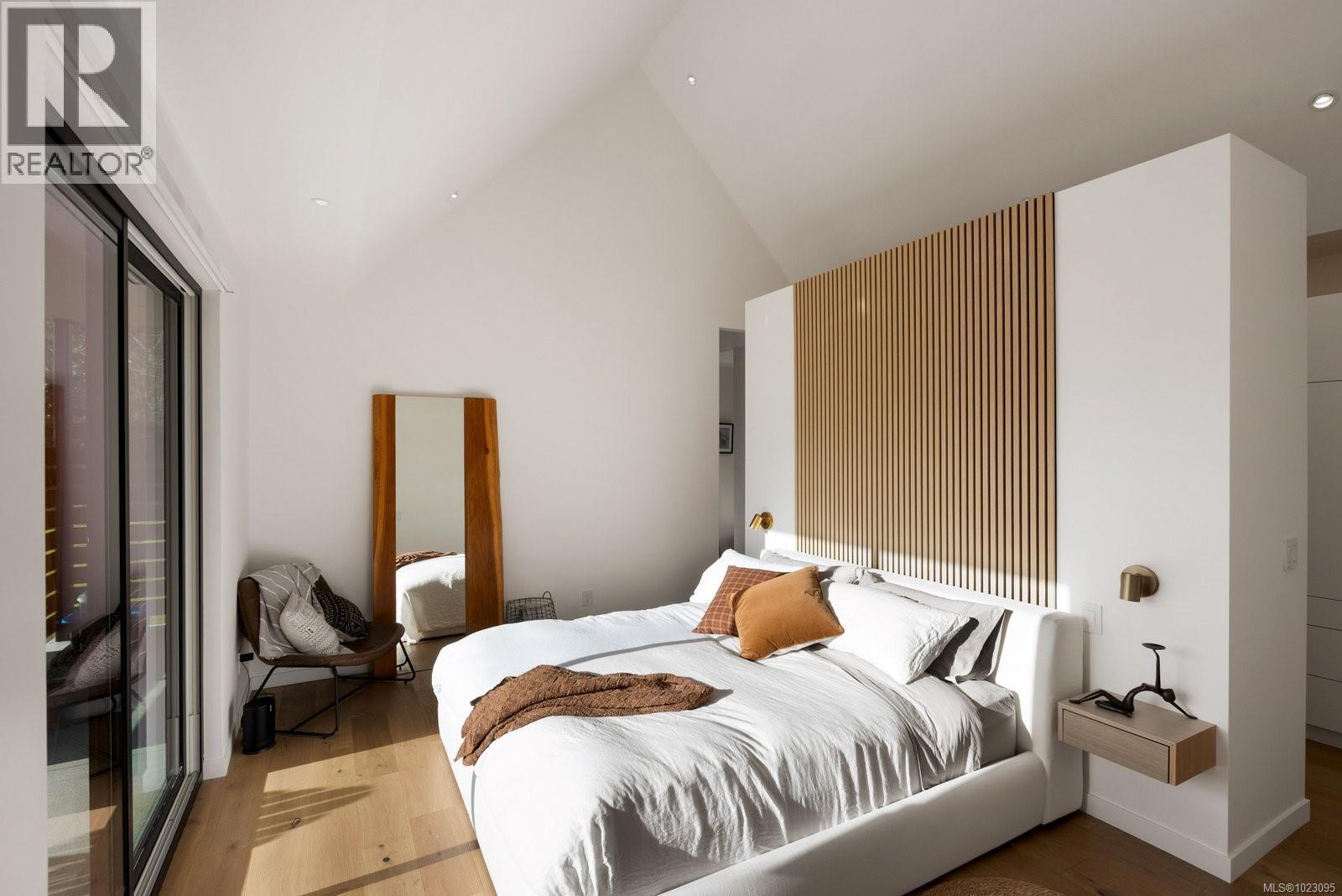 10630 Derrick Rd, North Saanich, British Columbia  V8L 5M8 - Photo 28 - 1023095