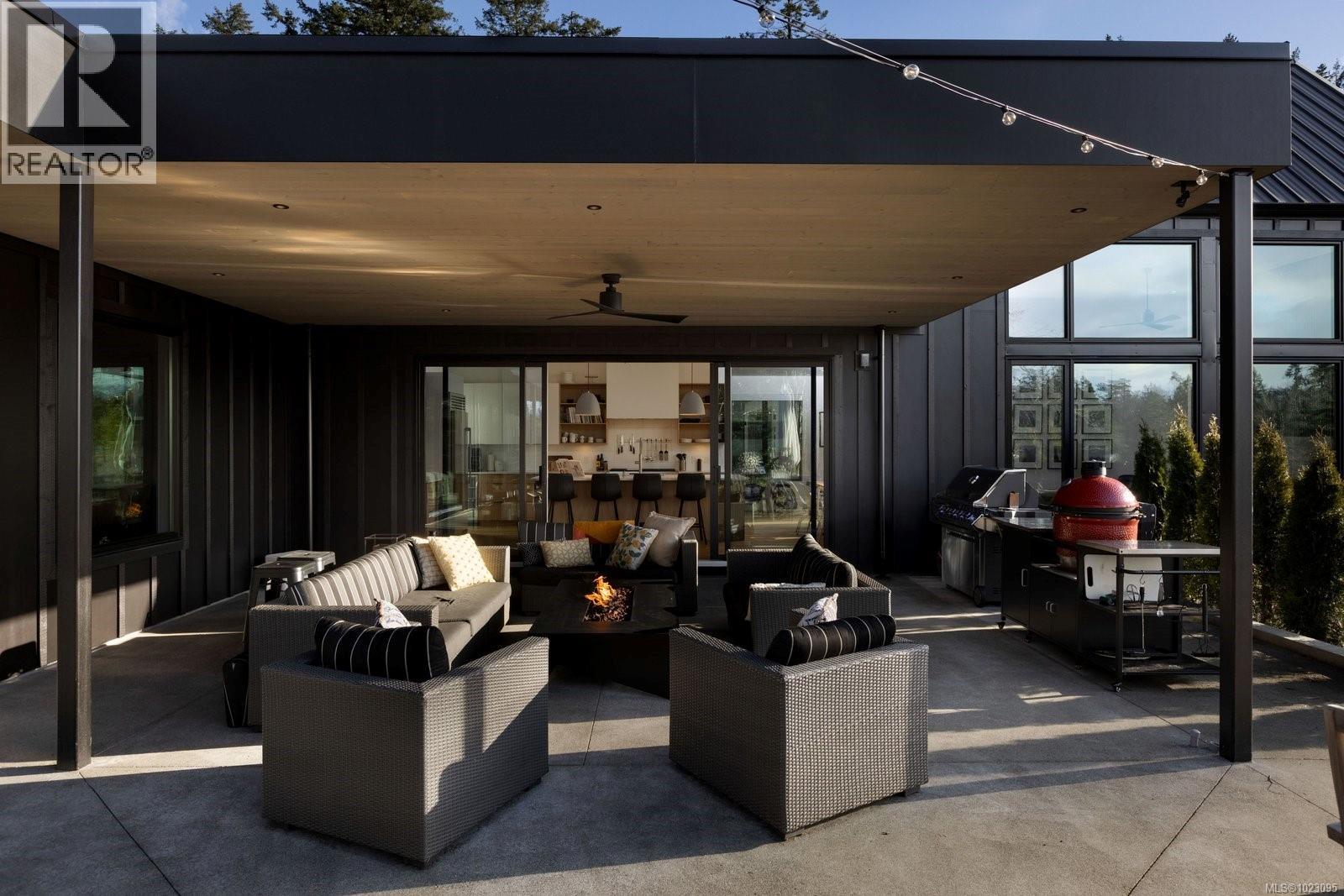 10630 Derrick Rd, North Saanich, British Columbia  V8L 5M8 - Photo 44 - 1023095