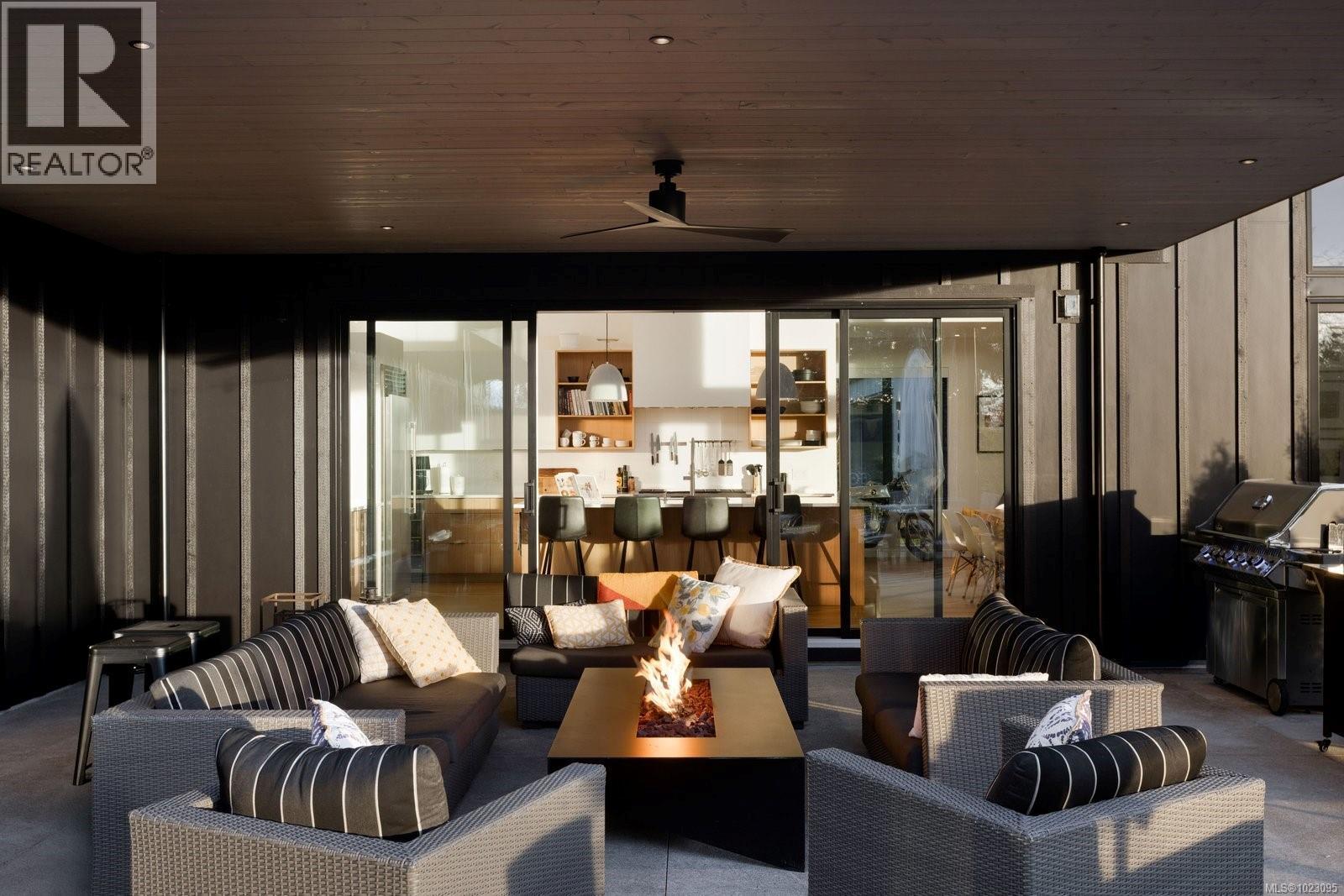 10630 Derrick Rd, North Saanich, British Columbia  V8L 5M8 - Photo 40 - 1023095