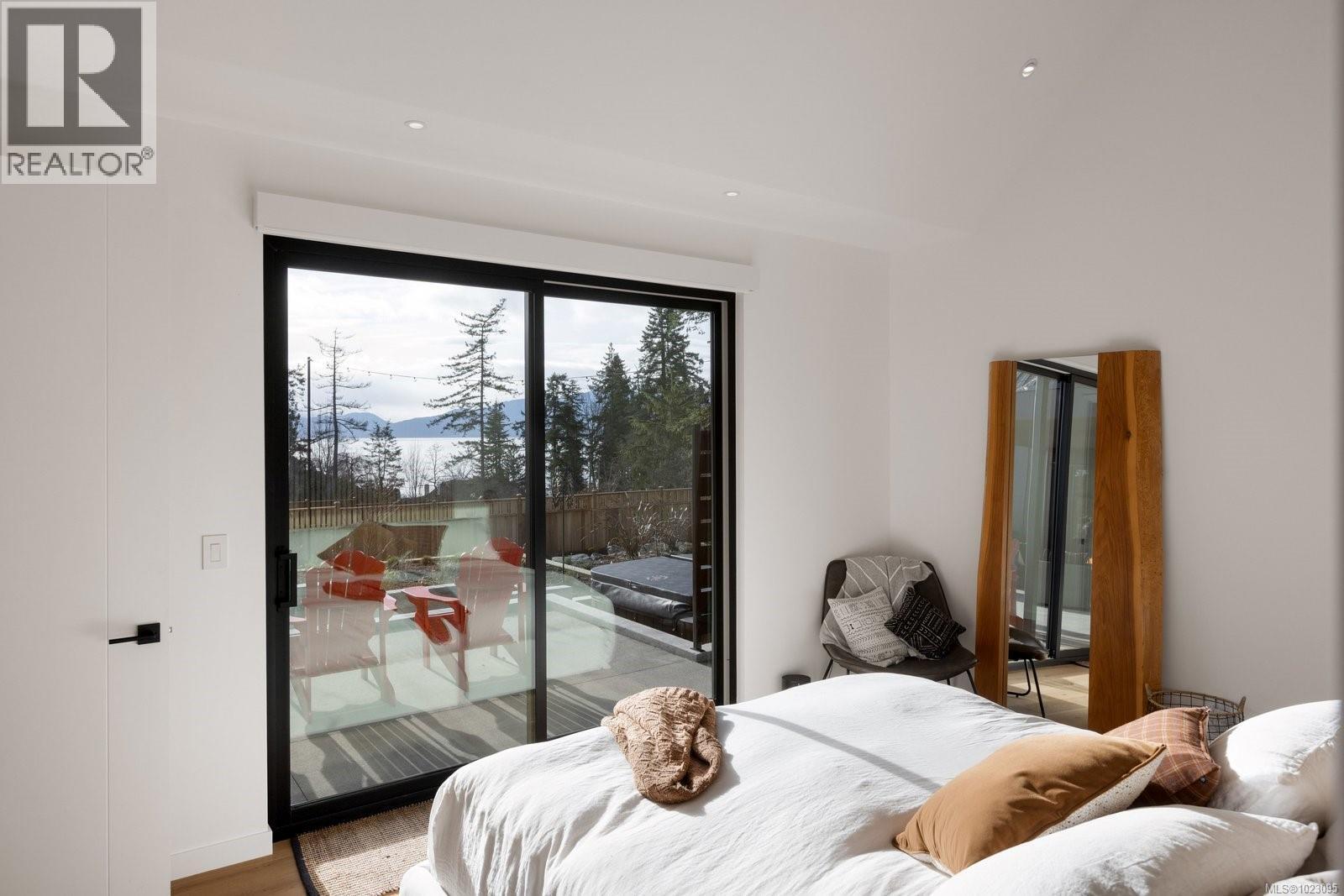 10630 Derrick Rd, North Saanich, British Columbia  V8L 5M8 - Photo 29 - 1023095