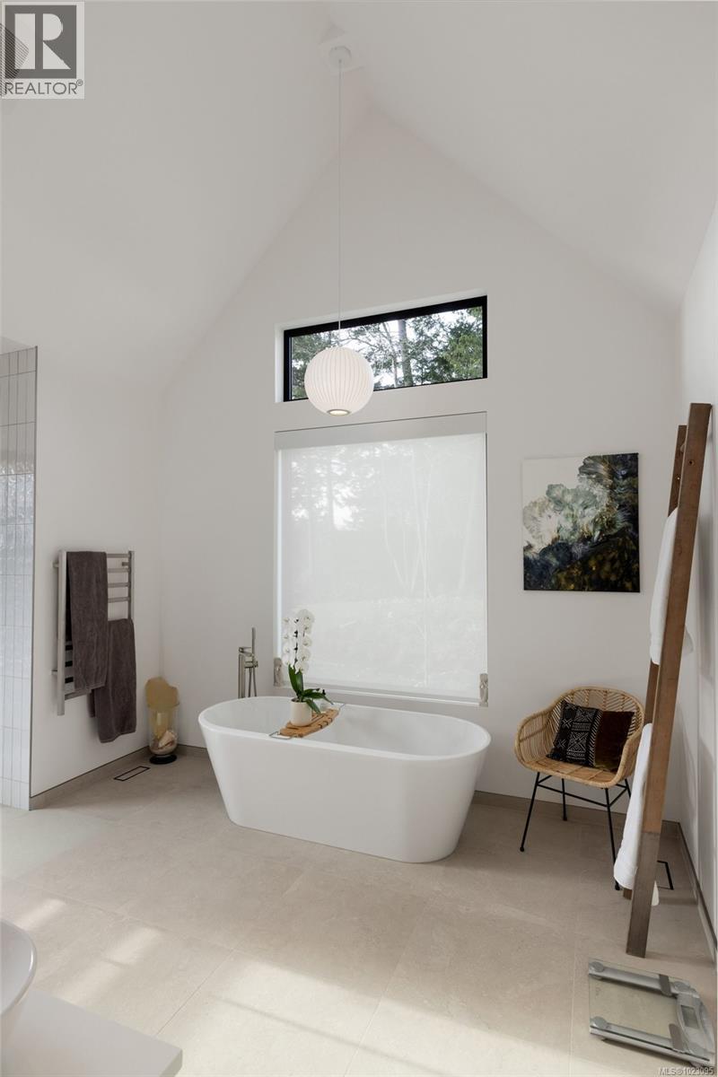 10630 Derrick Rd, North Saanich, British Columbia  V8L 5M8 - Photo 34 - 1023095