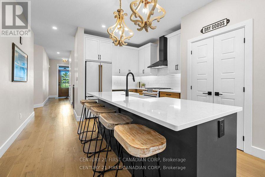 128 Scotts Drive, Lucan Biddulph, Ontario  N0M 2J0 - Photo 17 - X12762614