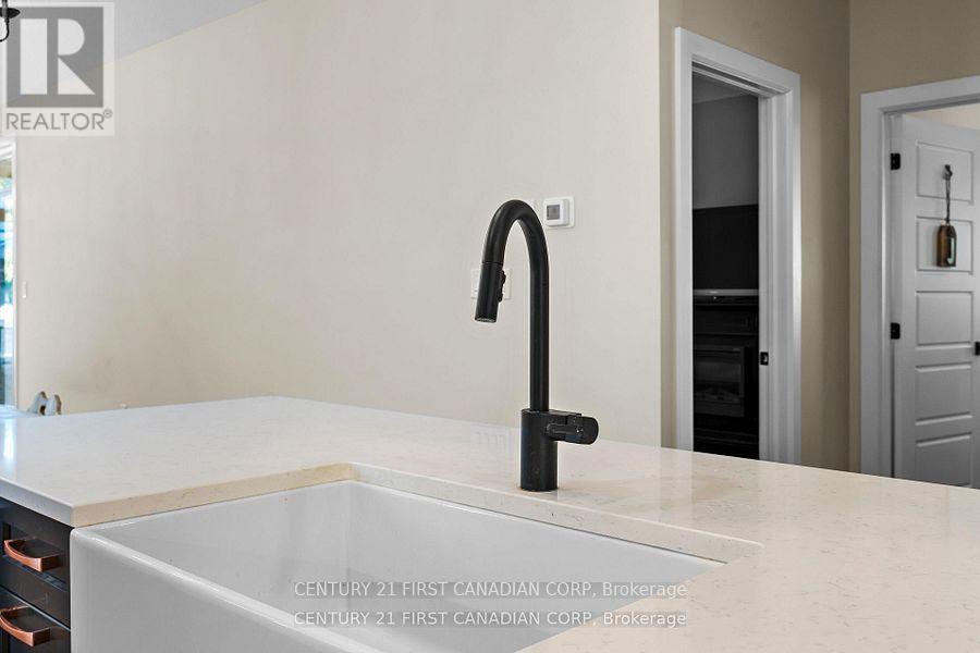 128 Scotts Drive, Lucan Biddulph, Ontario  N0M 2J0 - Photo 19 - X12762614