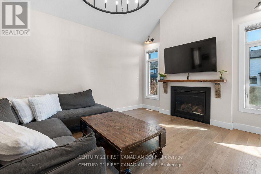 128 Scotts Drive, Lucan Biddulph, Ontario  N0M 2J0 - Photo 22 - X12762614