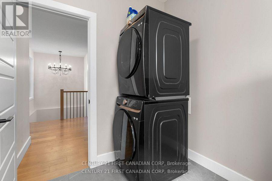 128 Scotts Drive, Lucan Biddulph, Ontario  N0M 2J0 - Photo 25 - X12762614