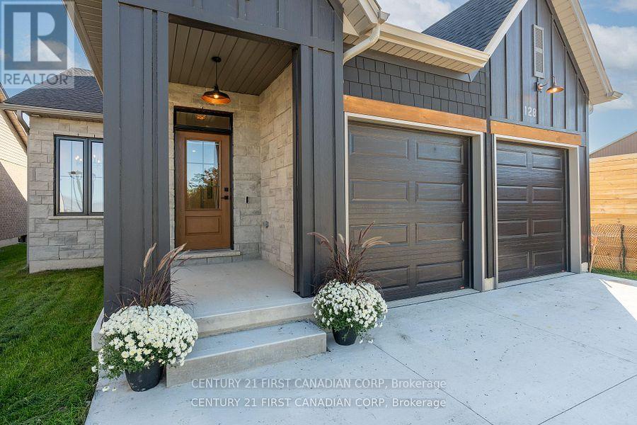 128 Scotts Drive, Lucan Biddulph, Ontario  N0M 2J0 - Photo 3 - X12762614