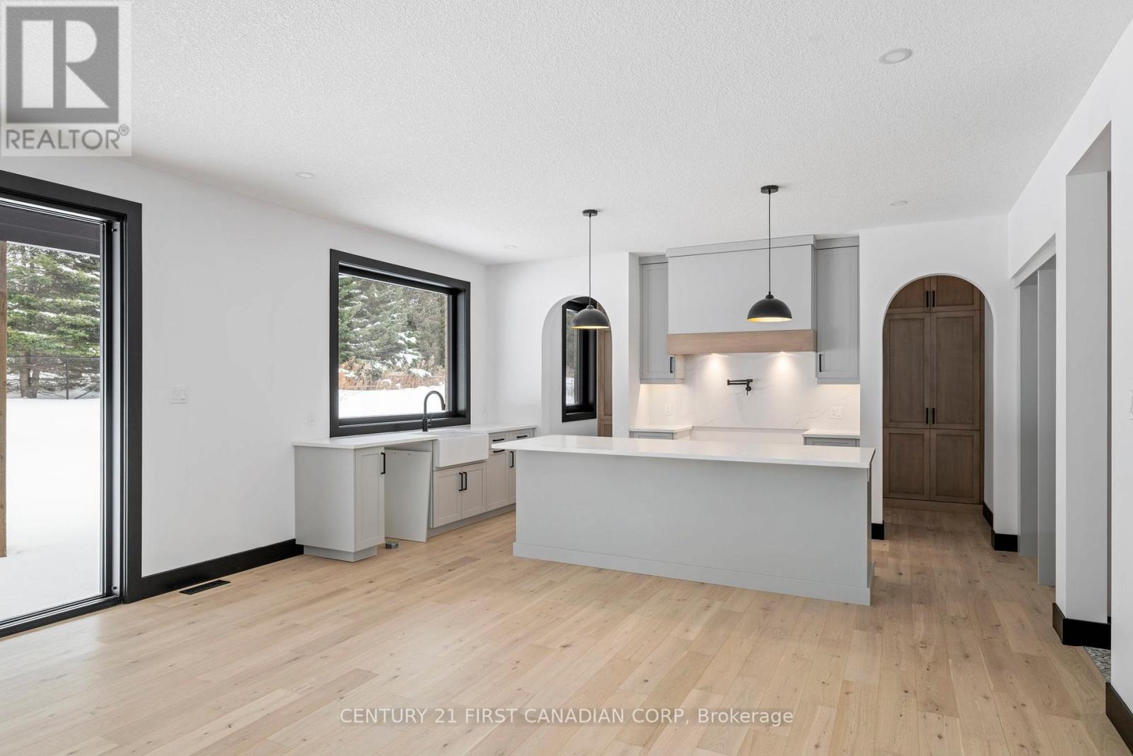 263 Foxborough Place, Thames Centre, Ontario  N0M 2P0 - Photo 6 - X12762636